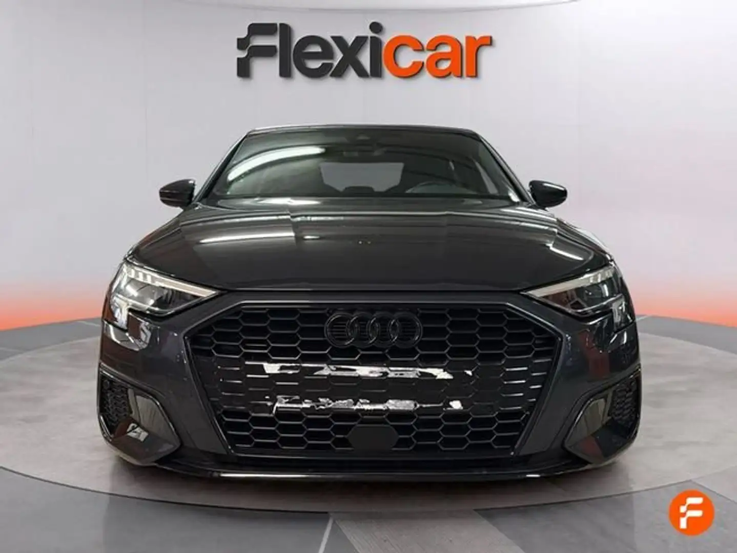 Audi A3 Sportback Black line 30 TFSI 81kW S tron Gris - 2