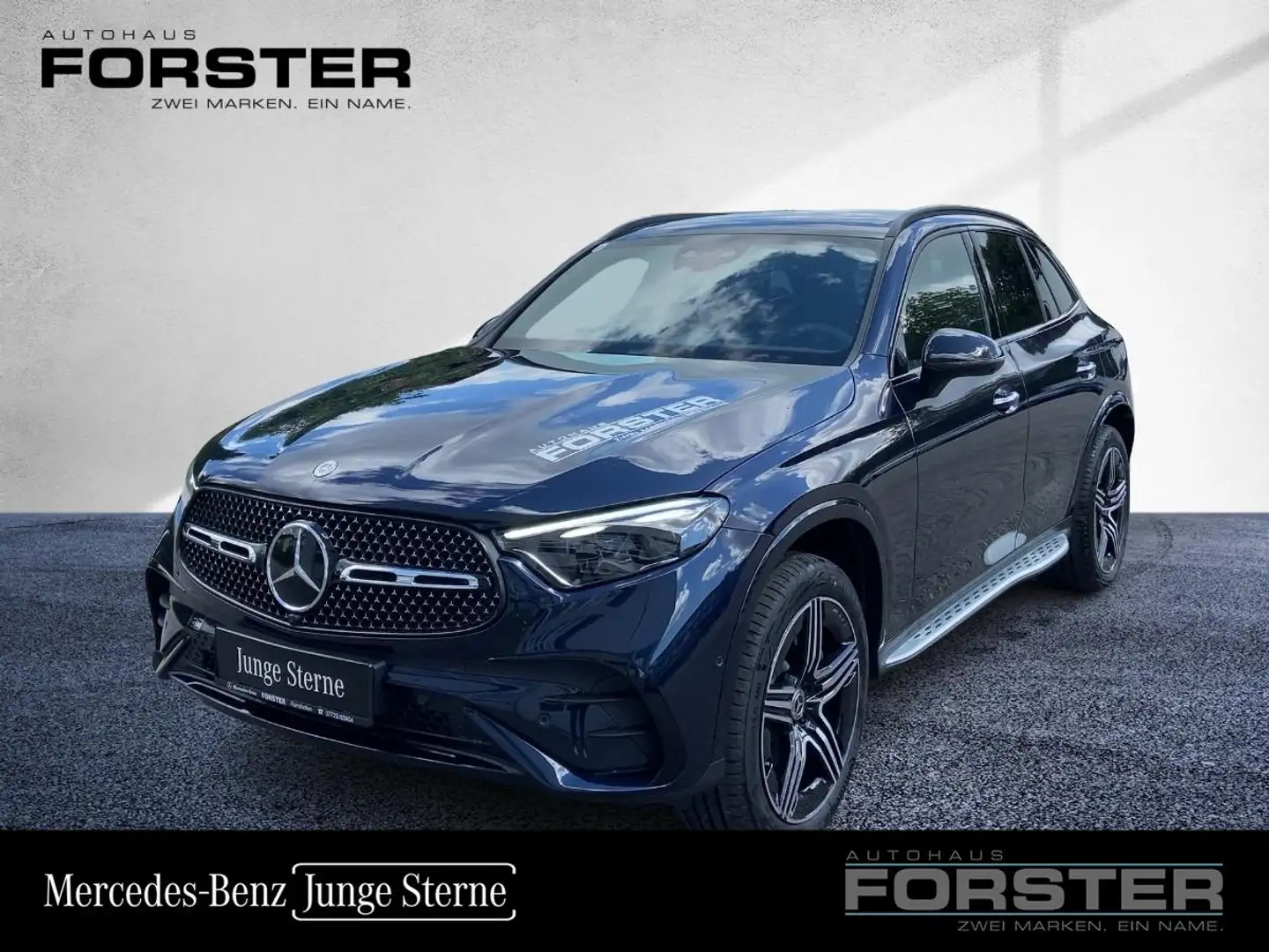 Mercedes-Benz GLC 300 e 4MATIC AMG Pano Night FAP Distr MBUX Blau - 1