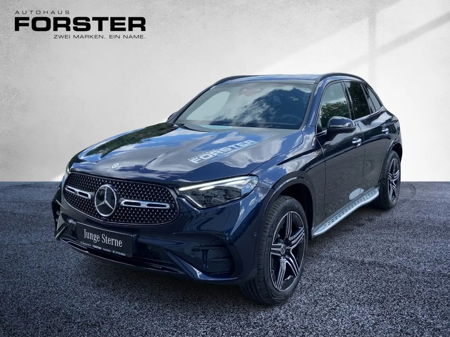 Mercedes-Benz GLC 300 e 4MATIC AMG Pano Night FAP Distr MBUX Blau - 2