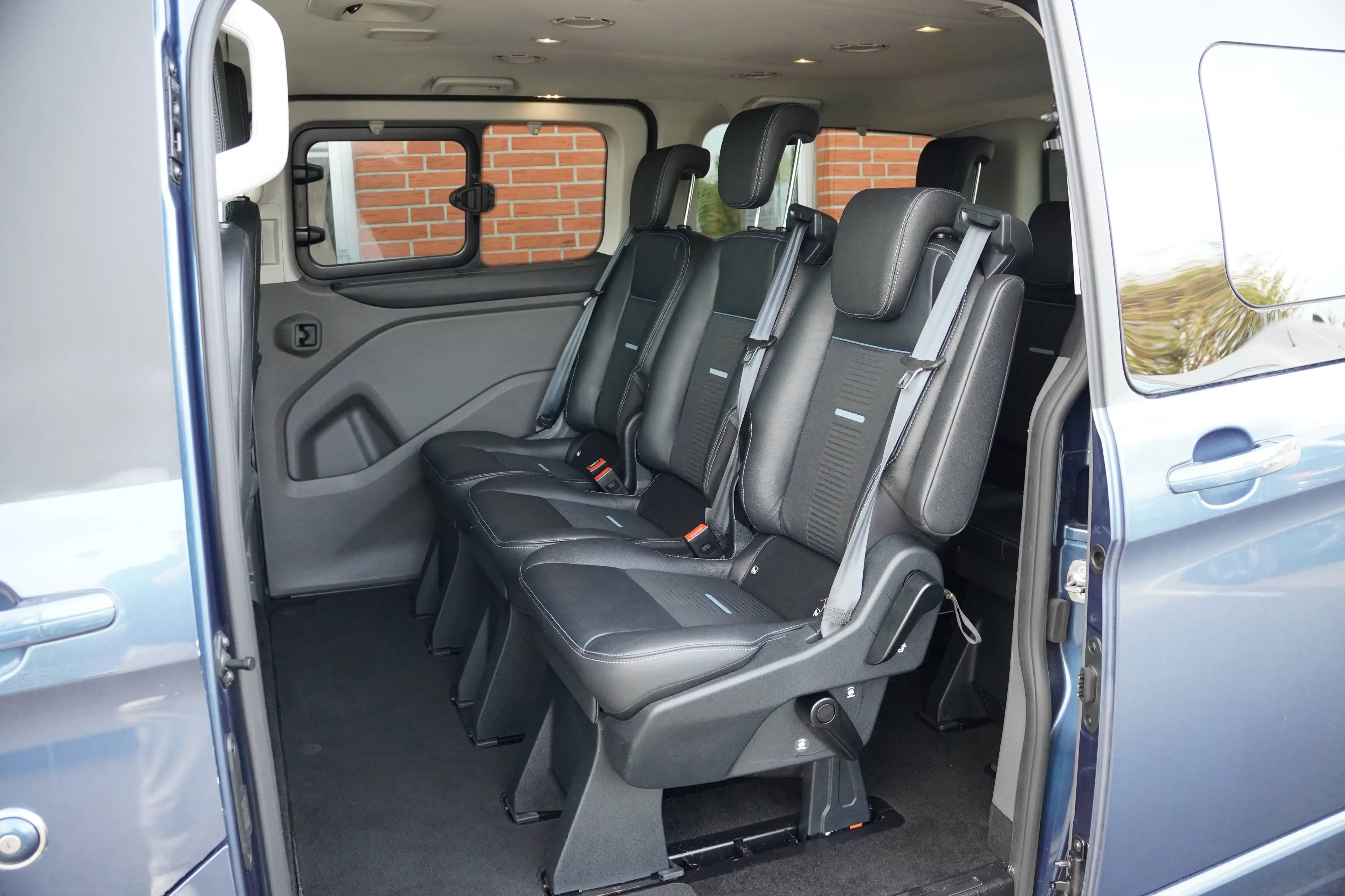 Ford Tourneo Custom 320 L1 Tourneo Active  185 PS Automatik | AHK, — photo 16