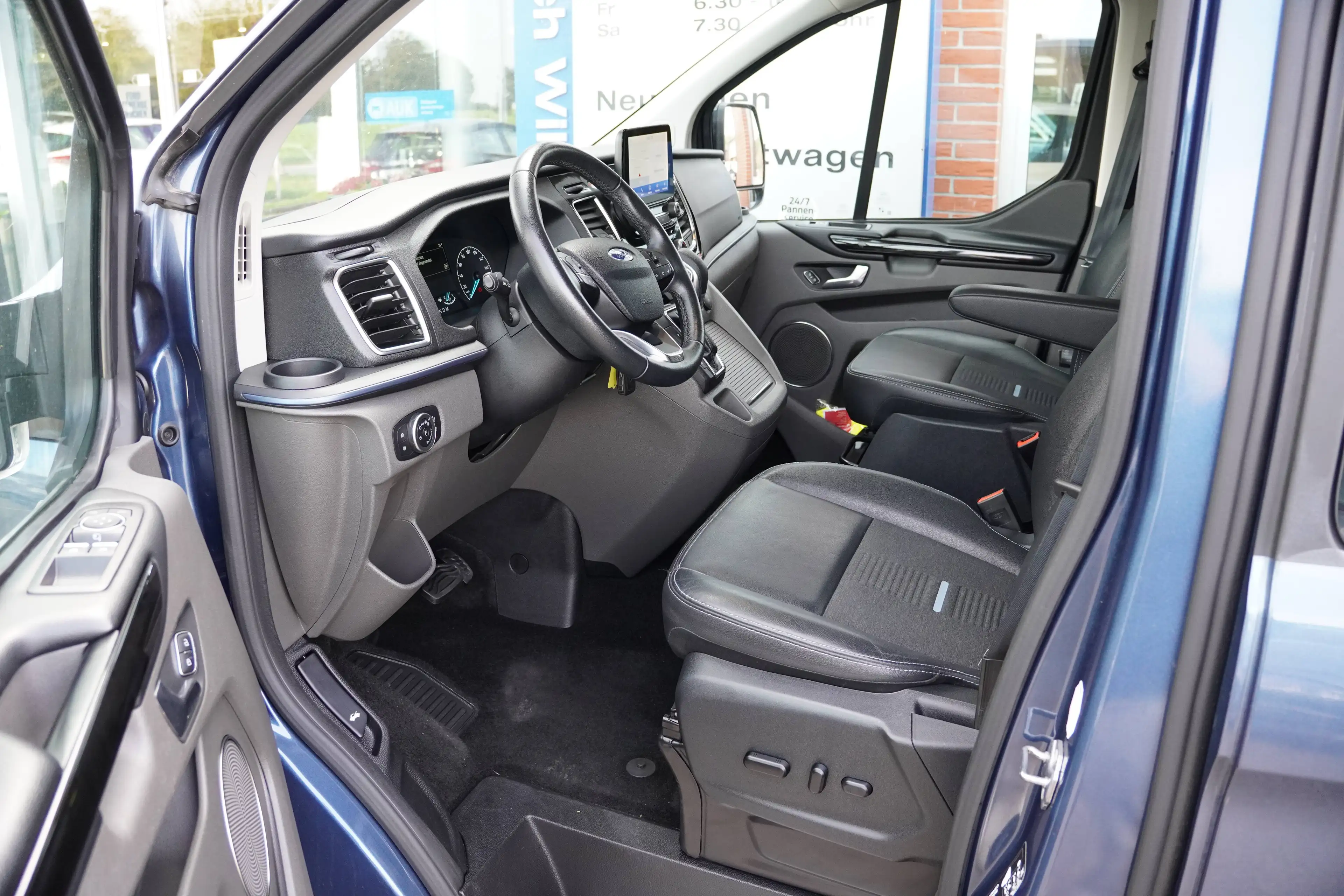Ford Tourneo Custom 320 L1 Tourneo Active  185 PS Automatik | AHK, — photo 5