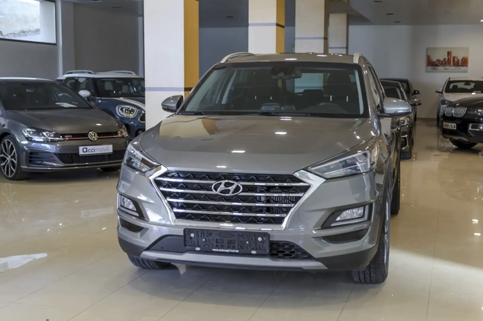 Hyundai TUCSON 1.6CRDI Style 4x2 DT 136 Gris - 2