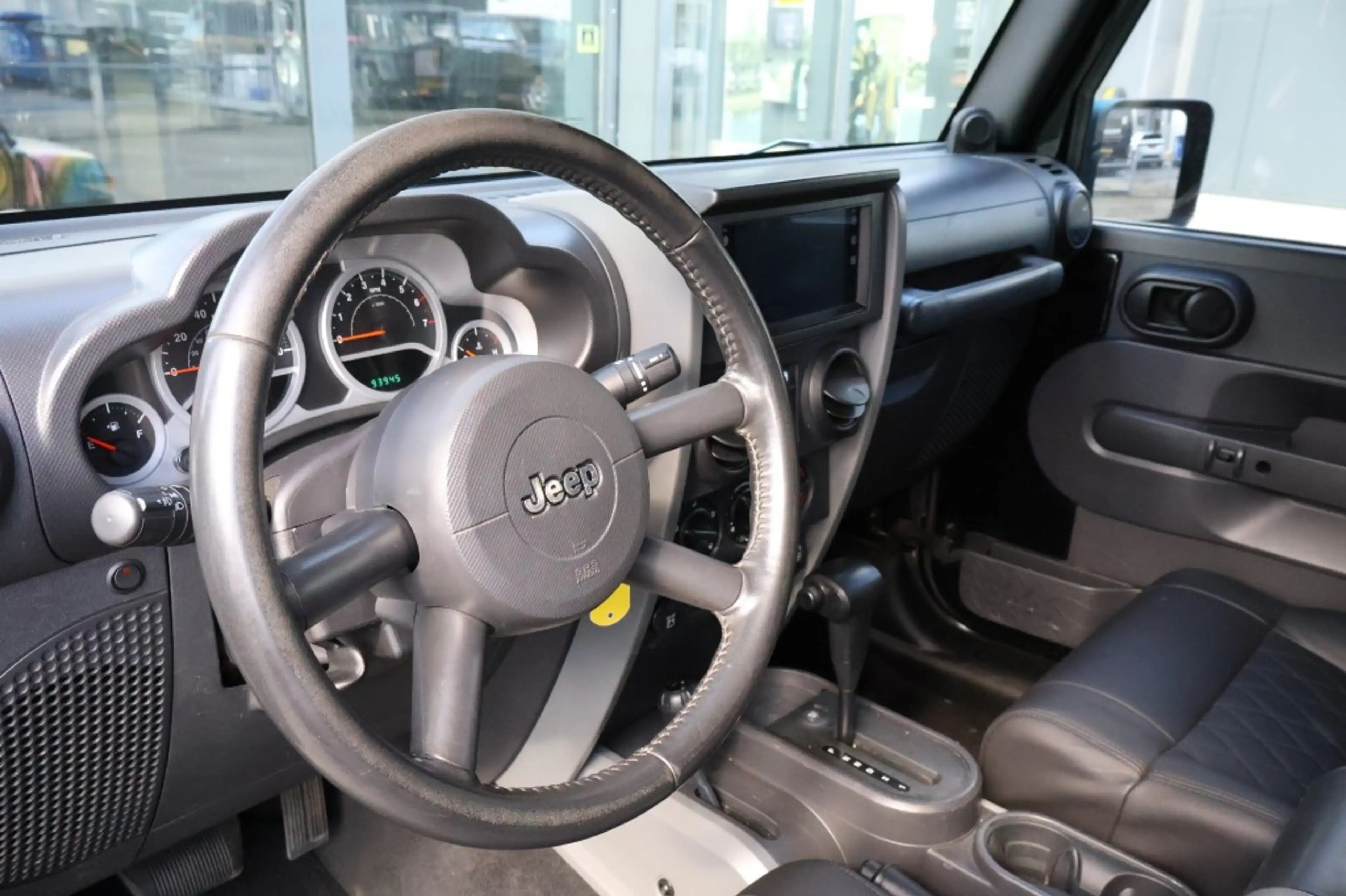 Jeep Wrangler 3.8i V6 4x4 Aut. Graffity by Tyrone edition — photo 15