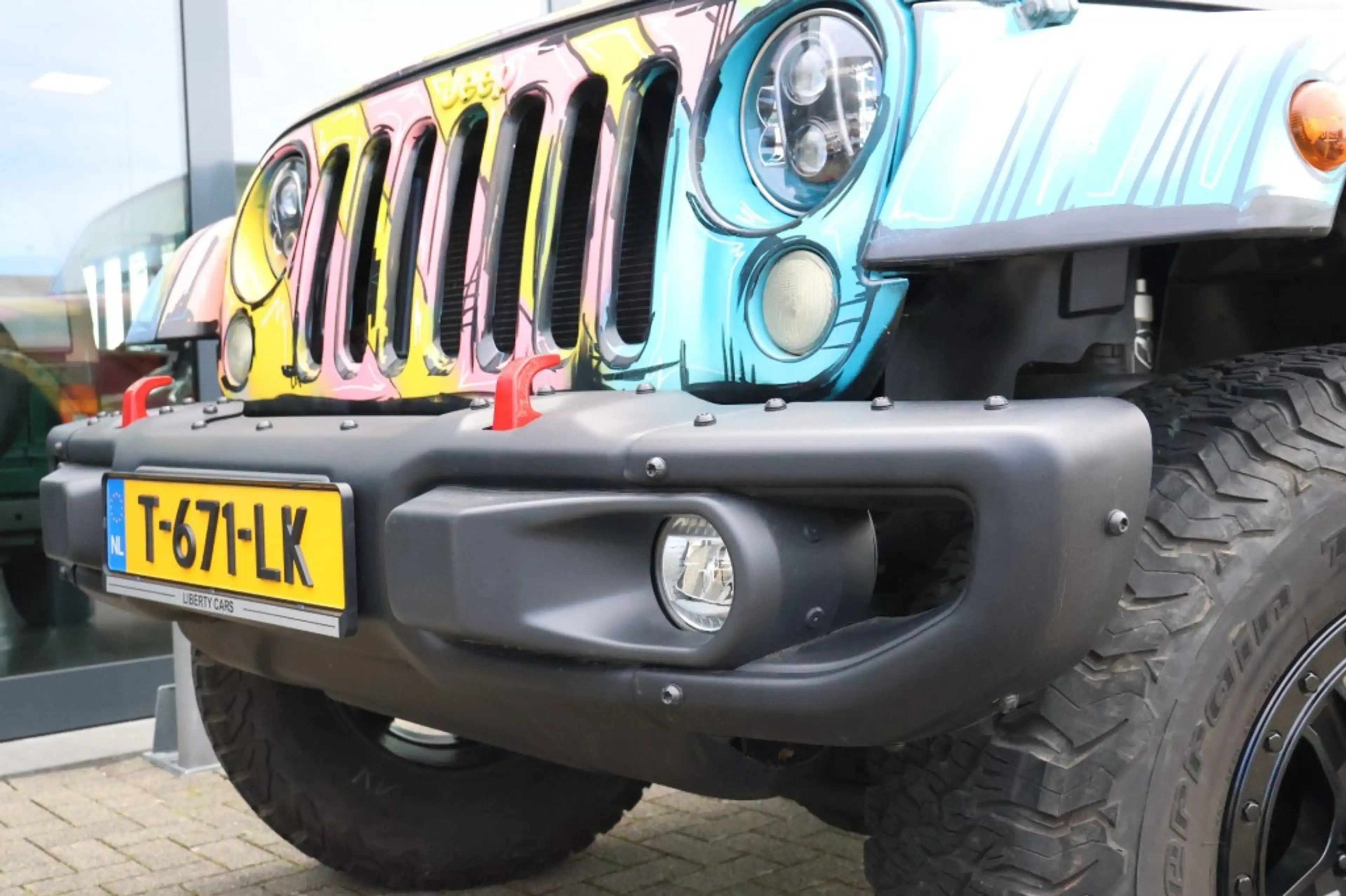 Jeep Wrangler 3.8i V6 4x4 Aut. Graffity by Tyrone edition — photo 3