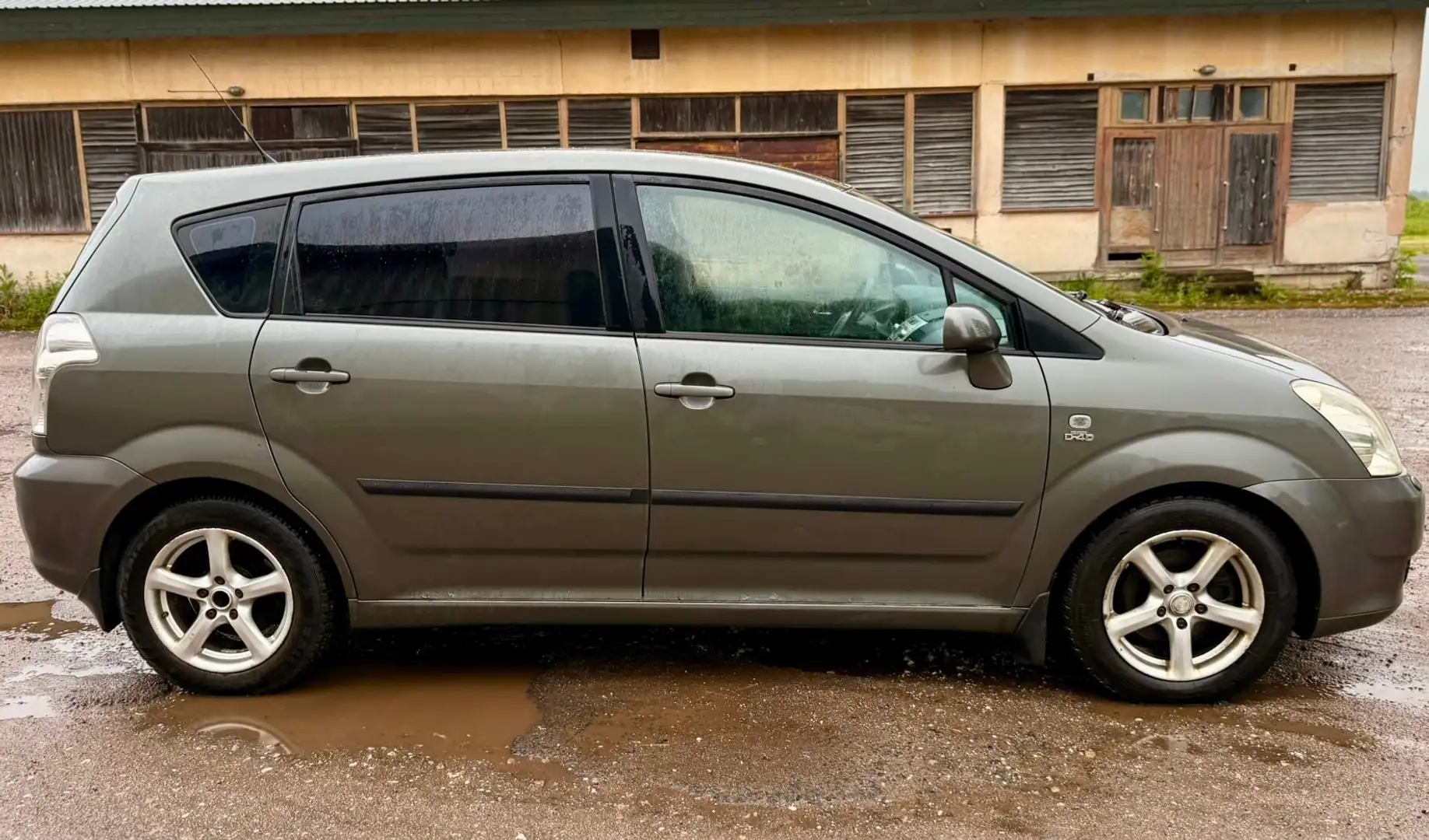 Toyota Corolla Verso 2.0 D-4D 7 Seat 5 Gear Сірий - 2