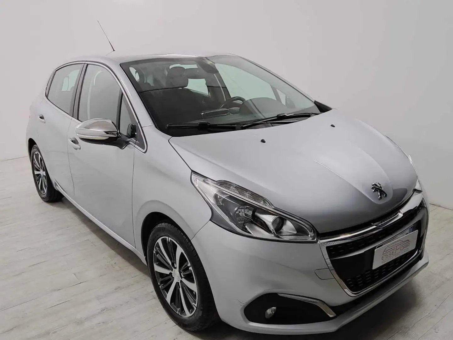 Peugeot 208 1° serie PureTech 82 5 porte Allure Argent - 2