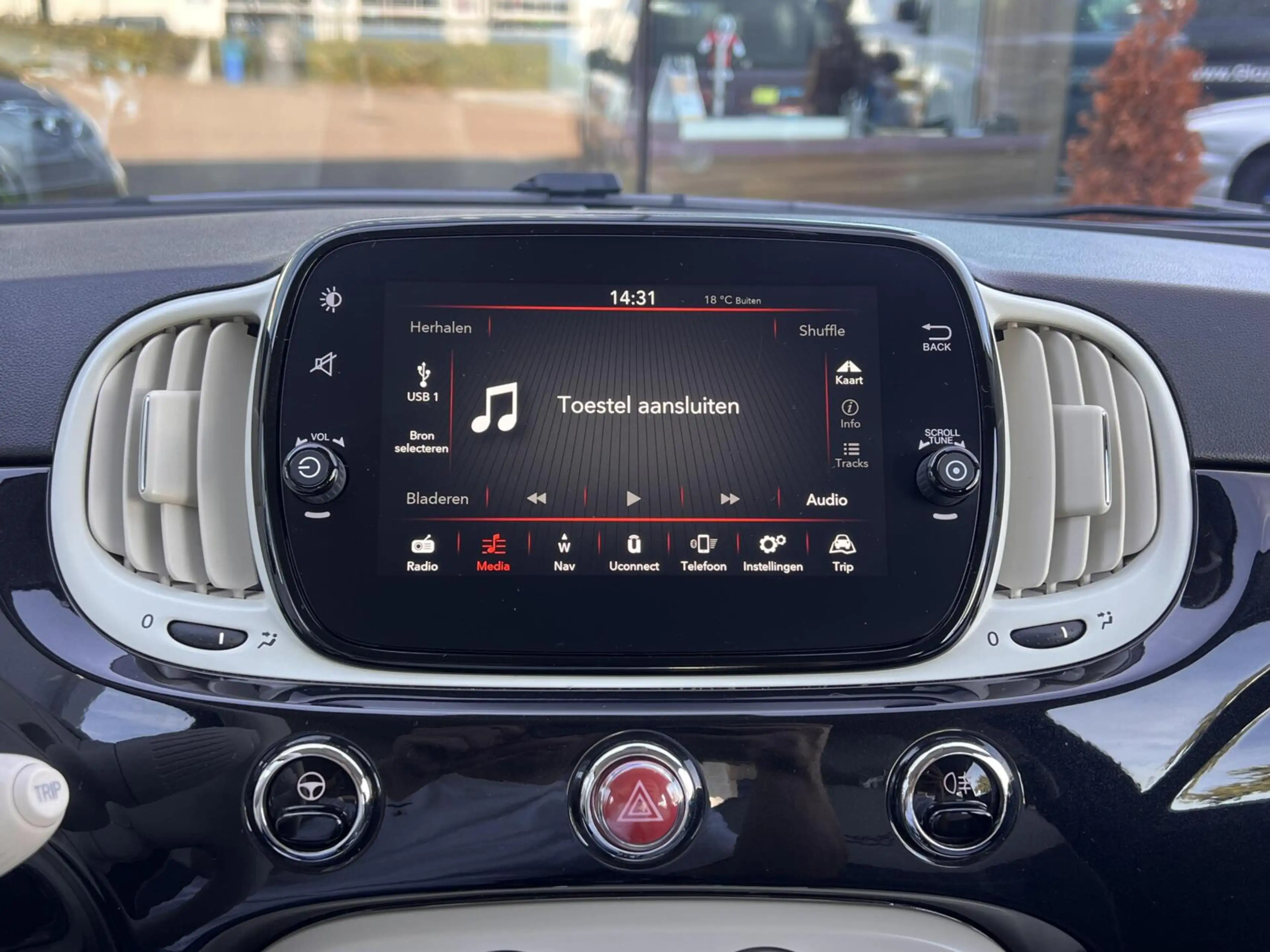 Fiat 500 1.0 Hybrid Lounge Airco Clima Cruise 1eEig NLauto — photo 24