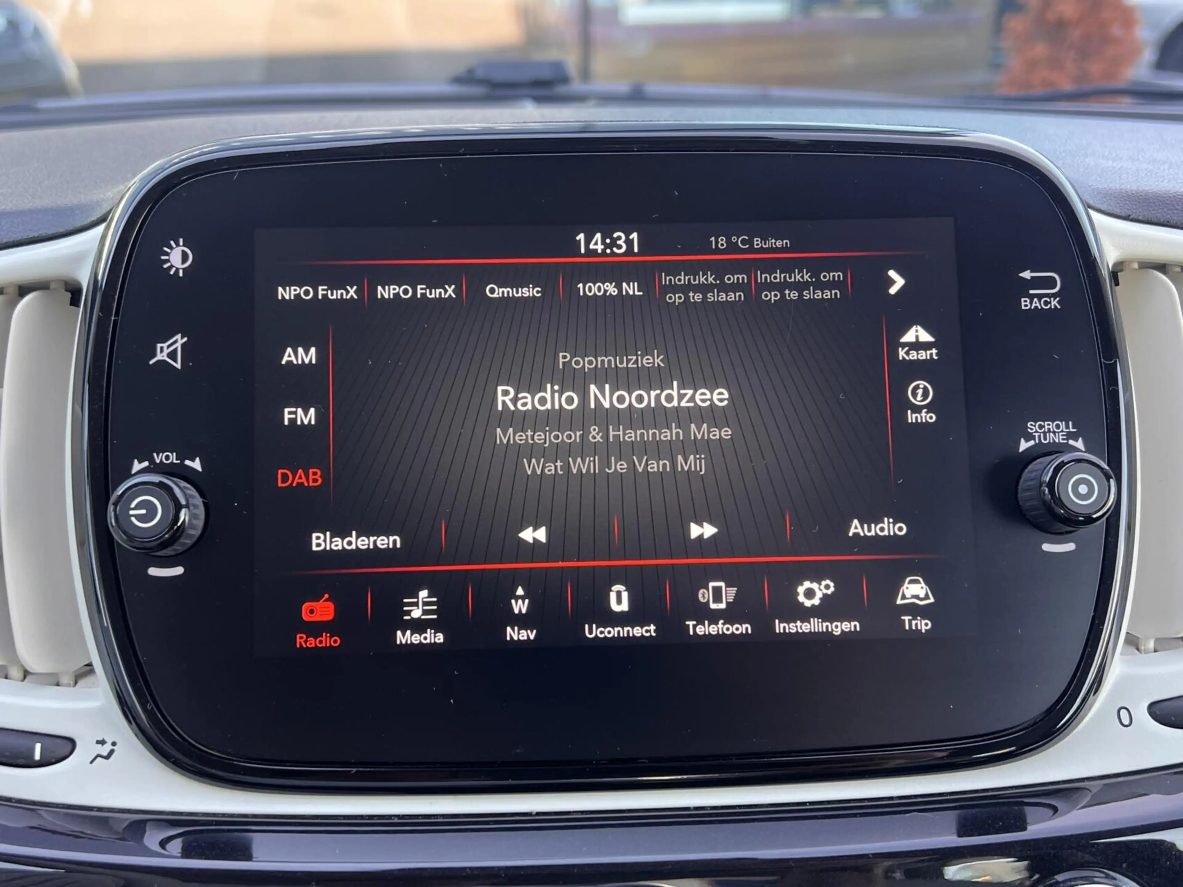 Fiat 500 1.0 Hybrid Lounge Airco Clima Cruise 1eEig NLauto — photo 27
