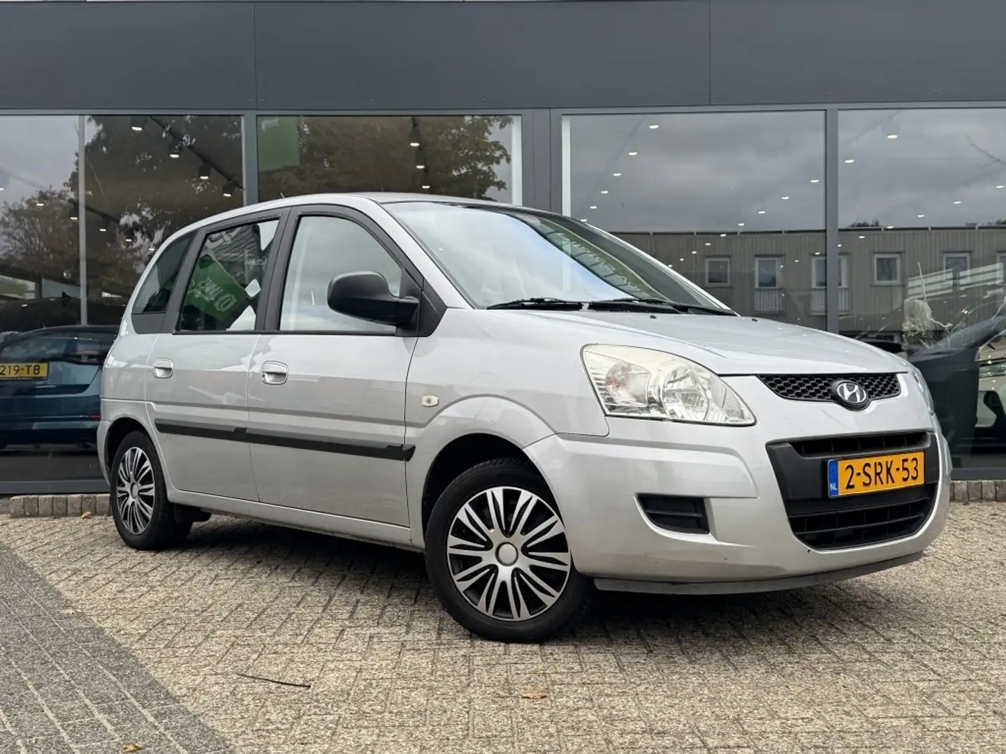Hyundai Matrix 1.6i Dynamic Grijs - 2