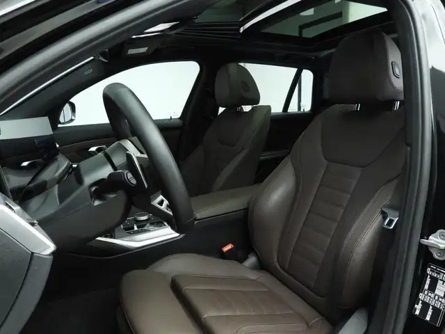 BMW 3 Series view 8