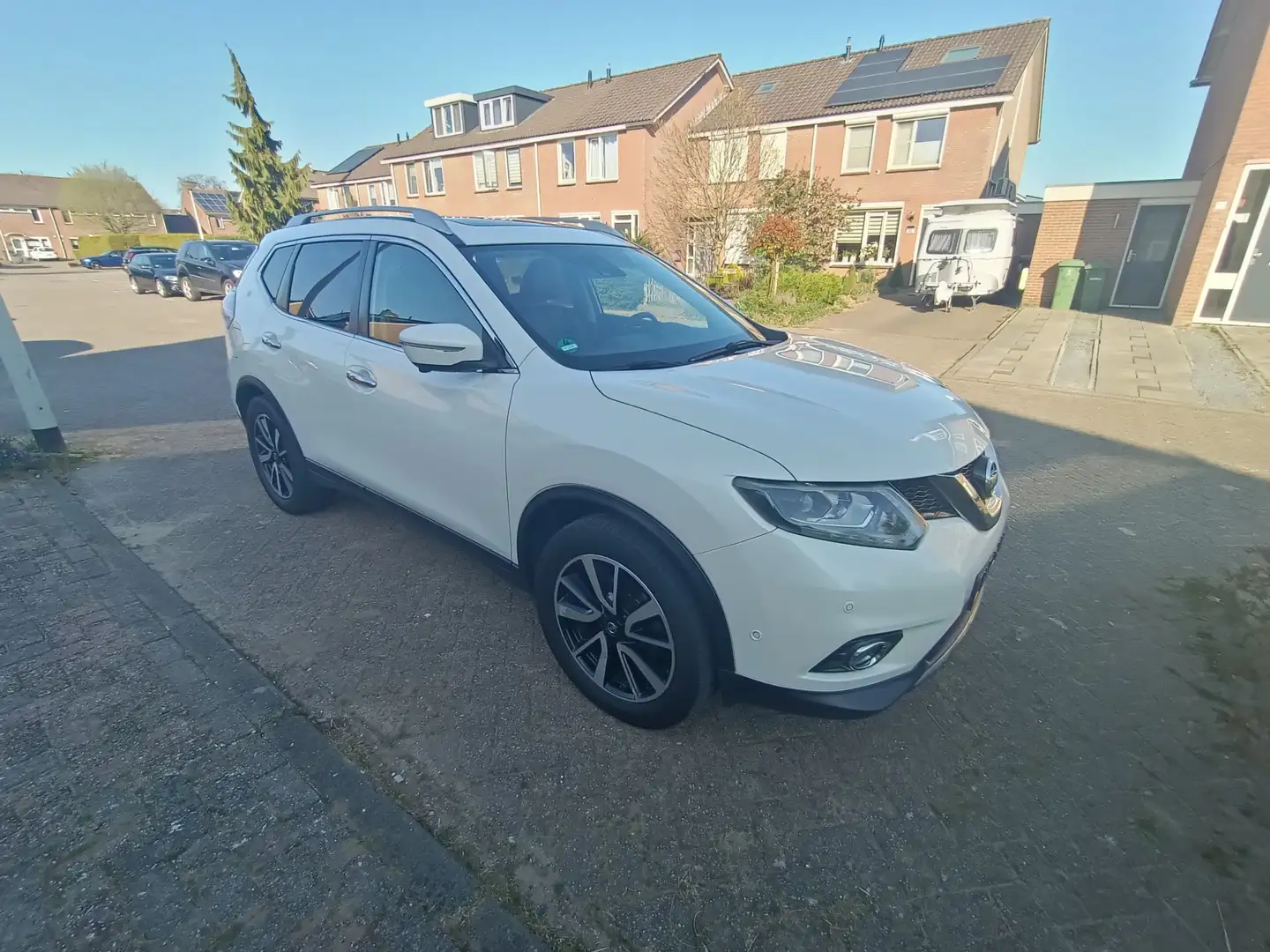 Nissan X-Trail 1.6 dCi Tekna automaat parelmoer Wit - 1