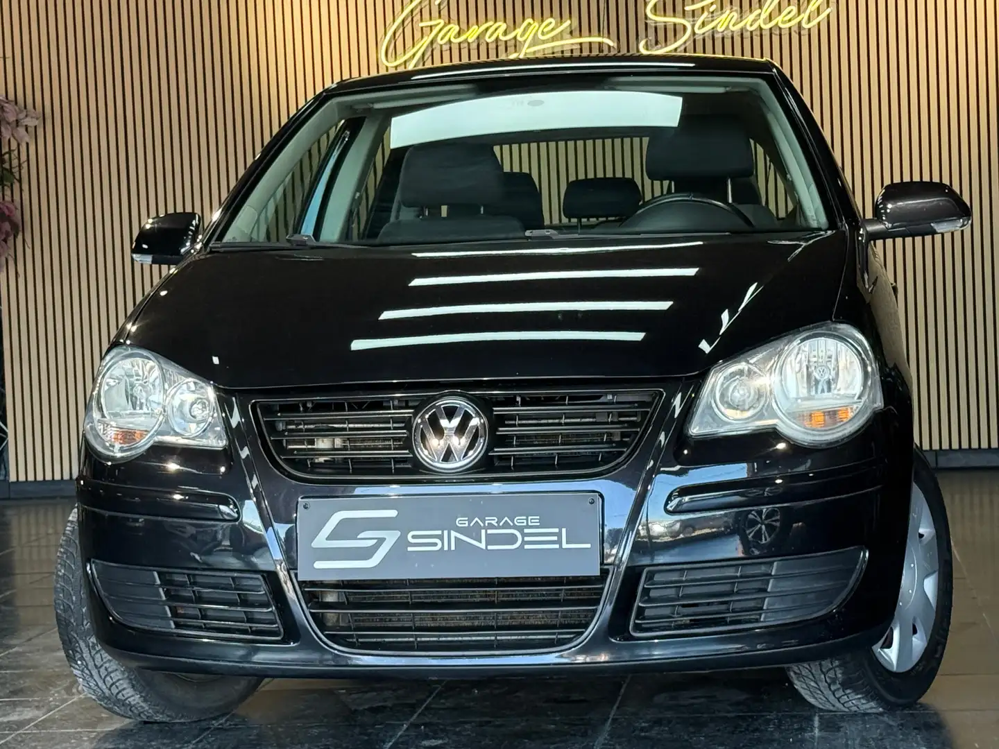 Volkswagen Polo 1.2i CLIMATISATION Noir - 1