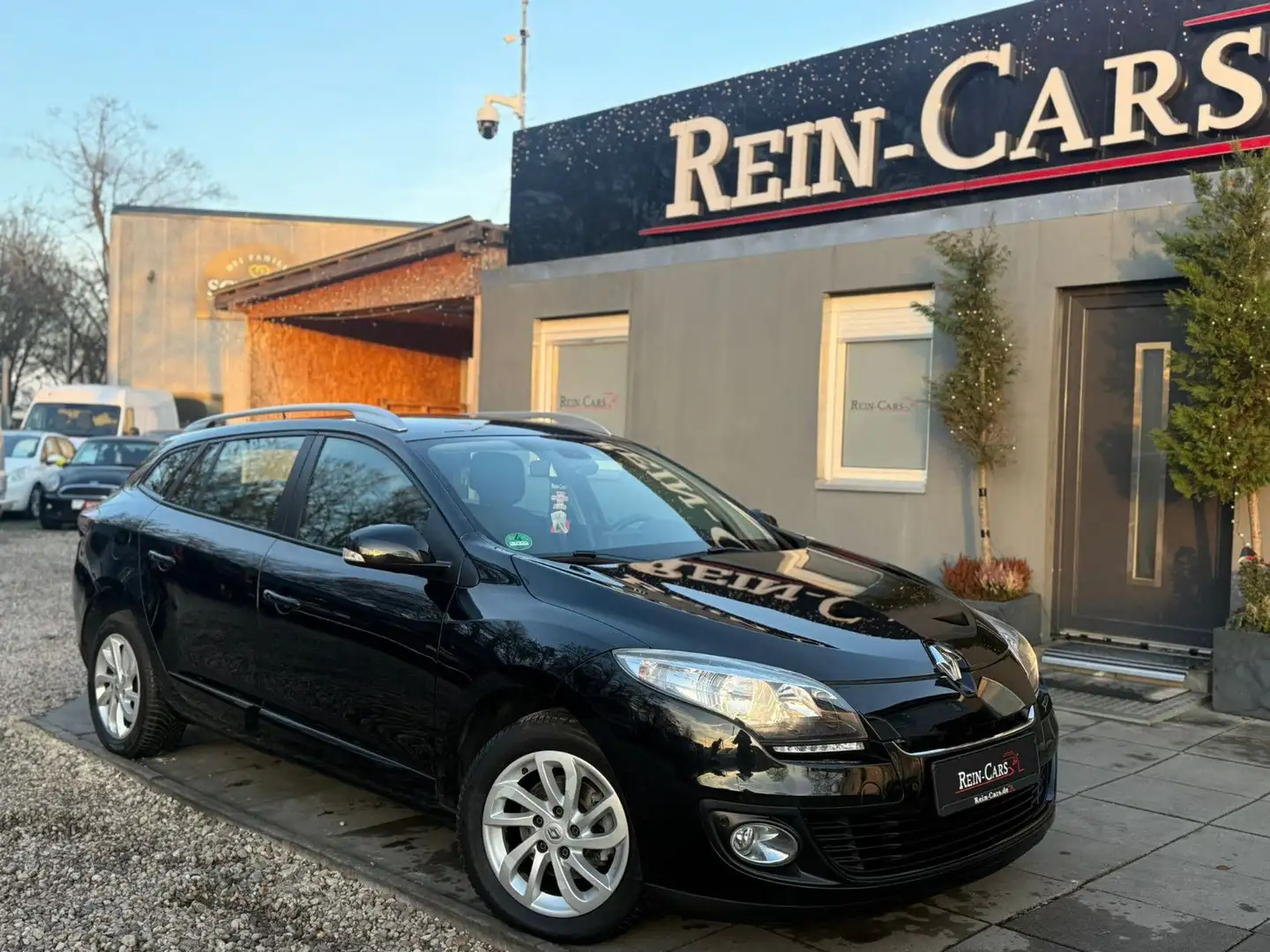 Renault Megane III Grandtour Paris/NAVI/PDC/SHZ/ Schwarz - 1
