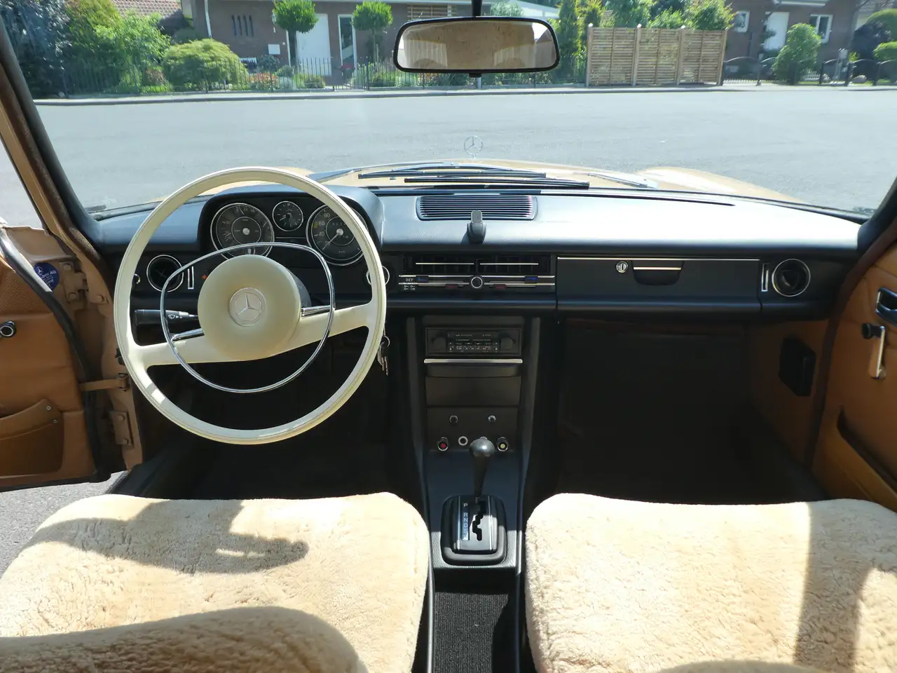 Mercedes-Benz 200/8 W115 Einmaliger Zustand AUTOMATIK, foto 6