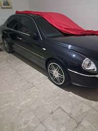 Thesis 2.4 jtd 20v Emblema 100 185cv auto