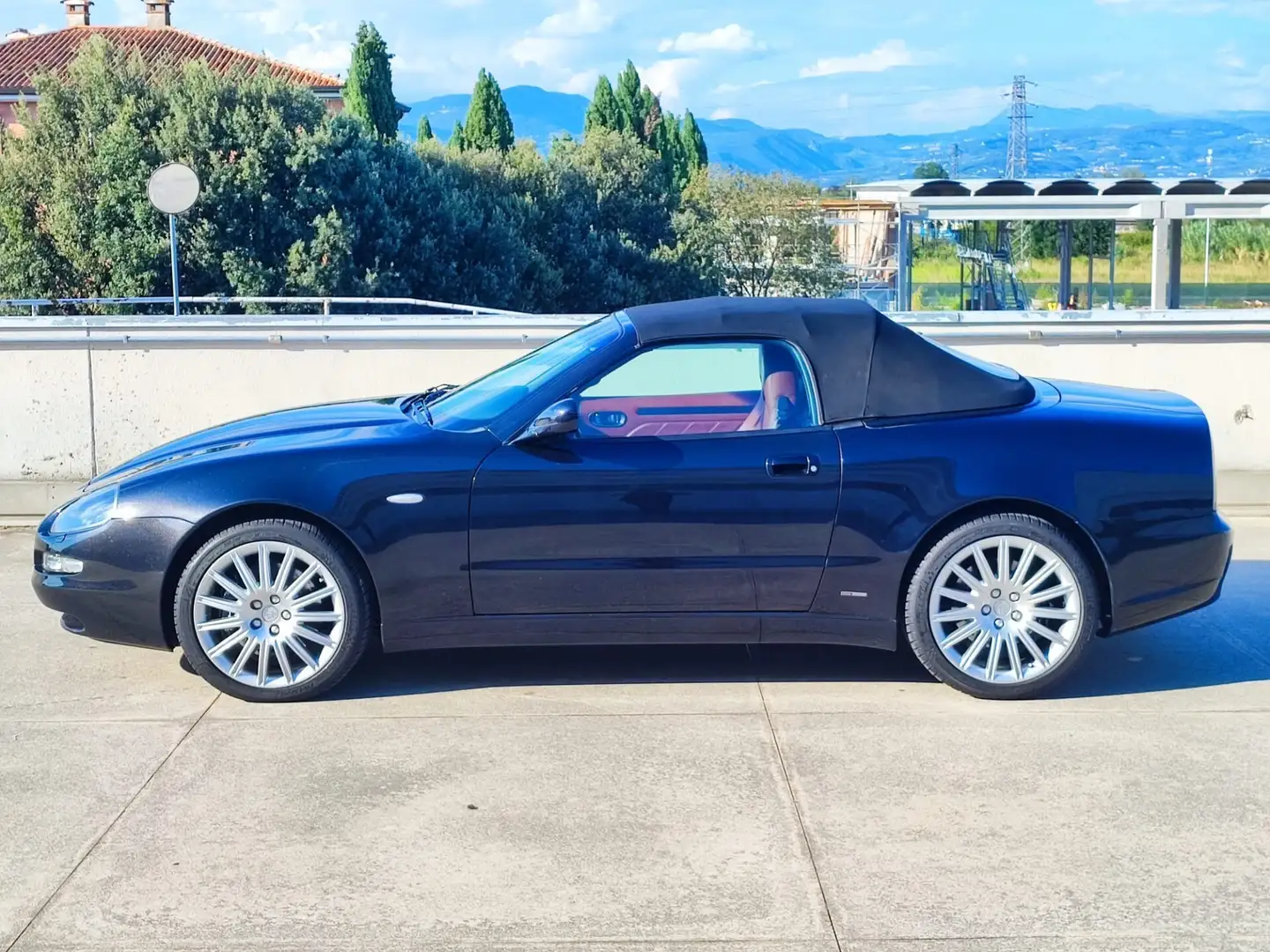 Maserati Spyder 4.2 V8 32V Cambiocorsa 26500 km !!! Schwarz - 2