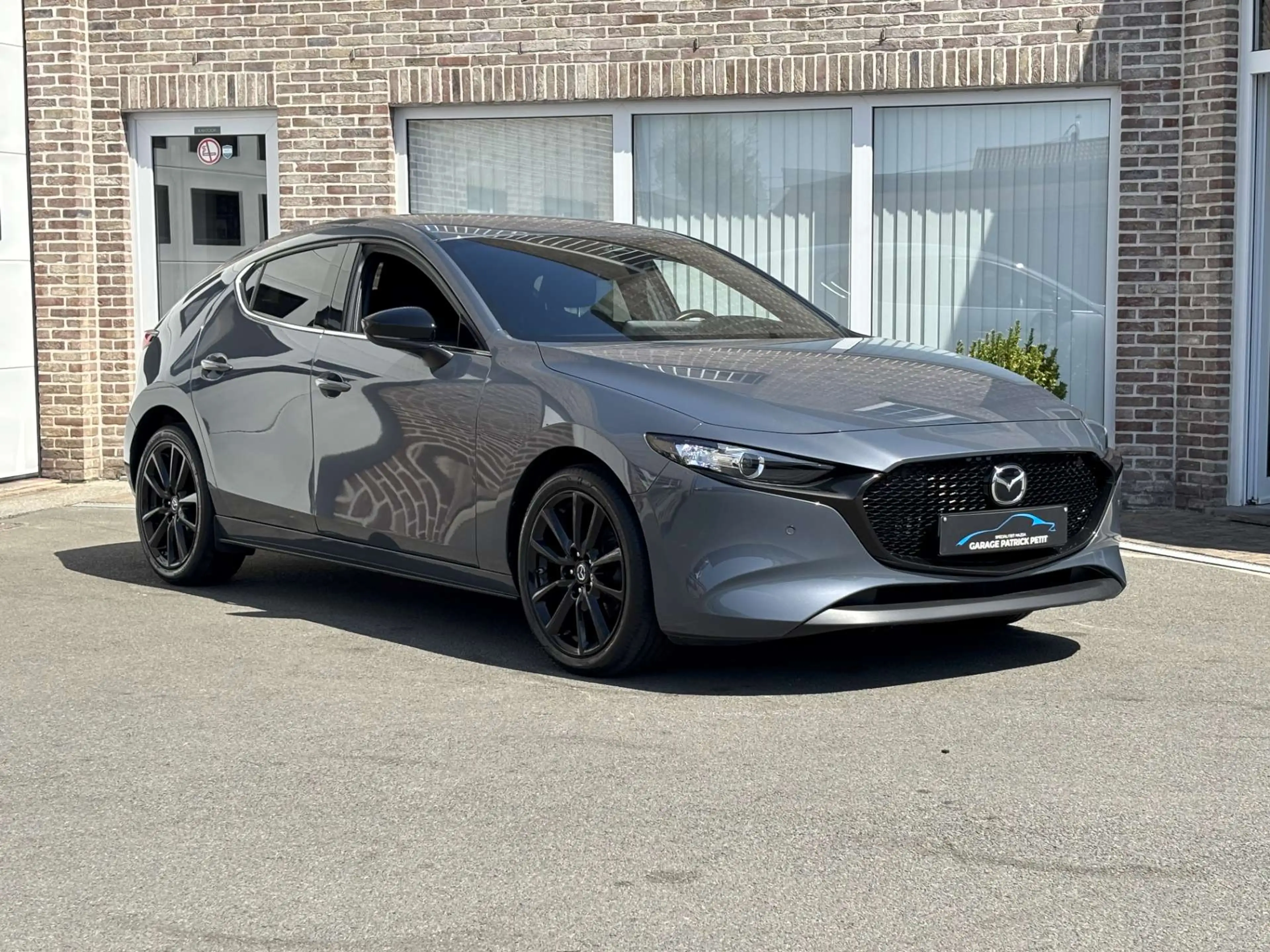 Mazda 3 3 2.0 M-HYBRID HOMURA (150pk) / 33000km / 12m wb