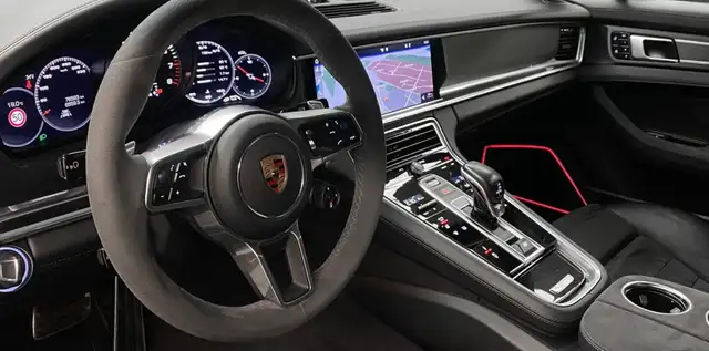 Porsche Panamera view 7
