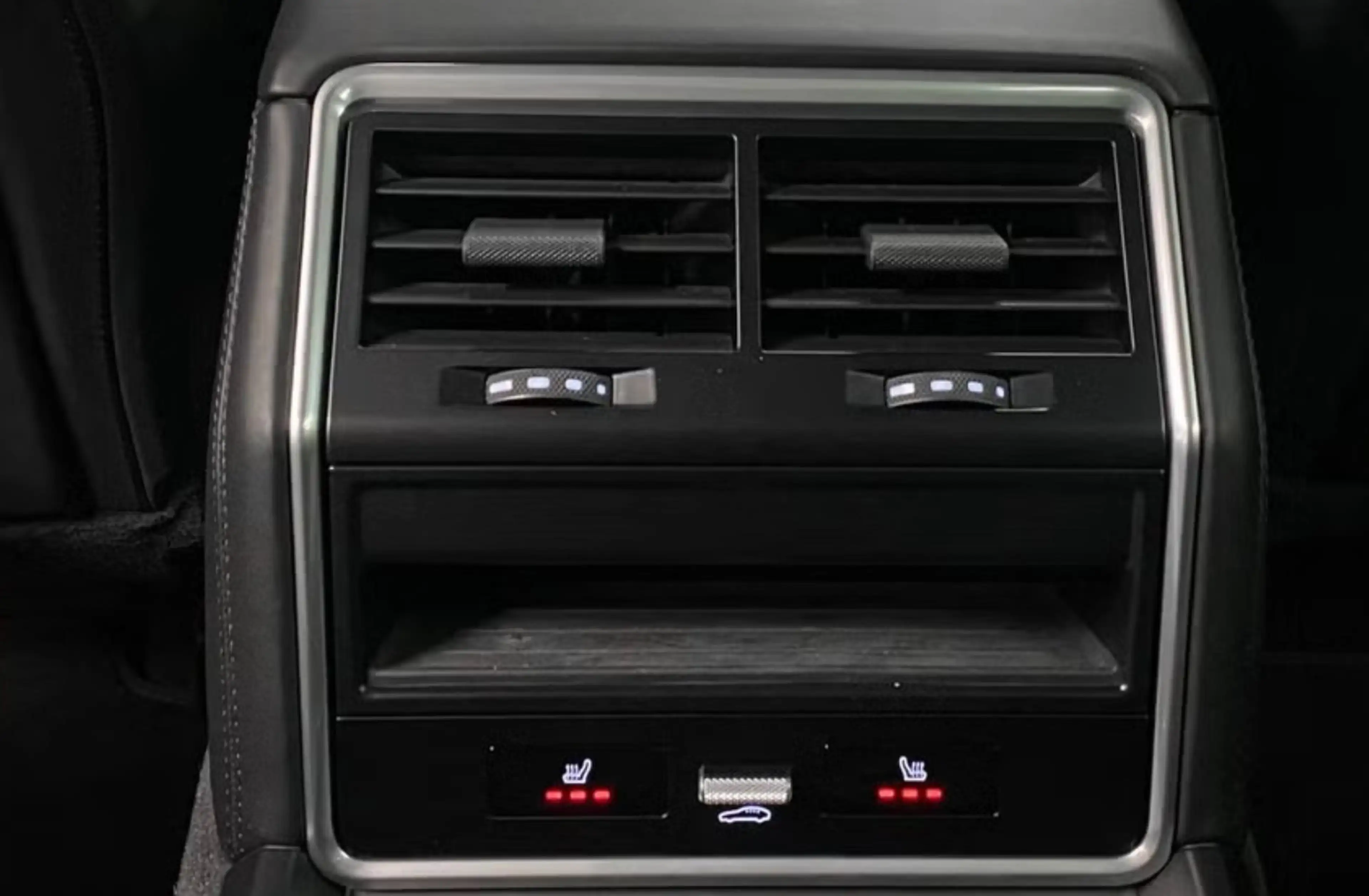 Porsche Panamera GTS *AHK/PANO/HUD* — photo 14
