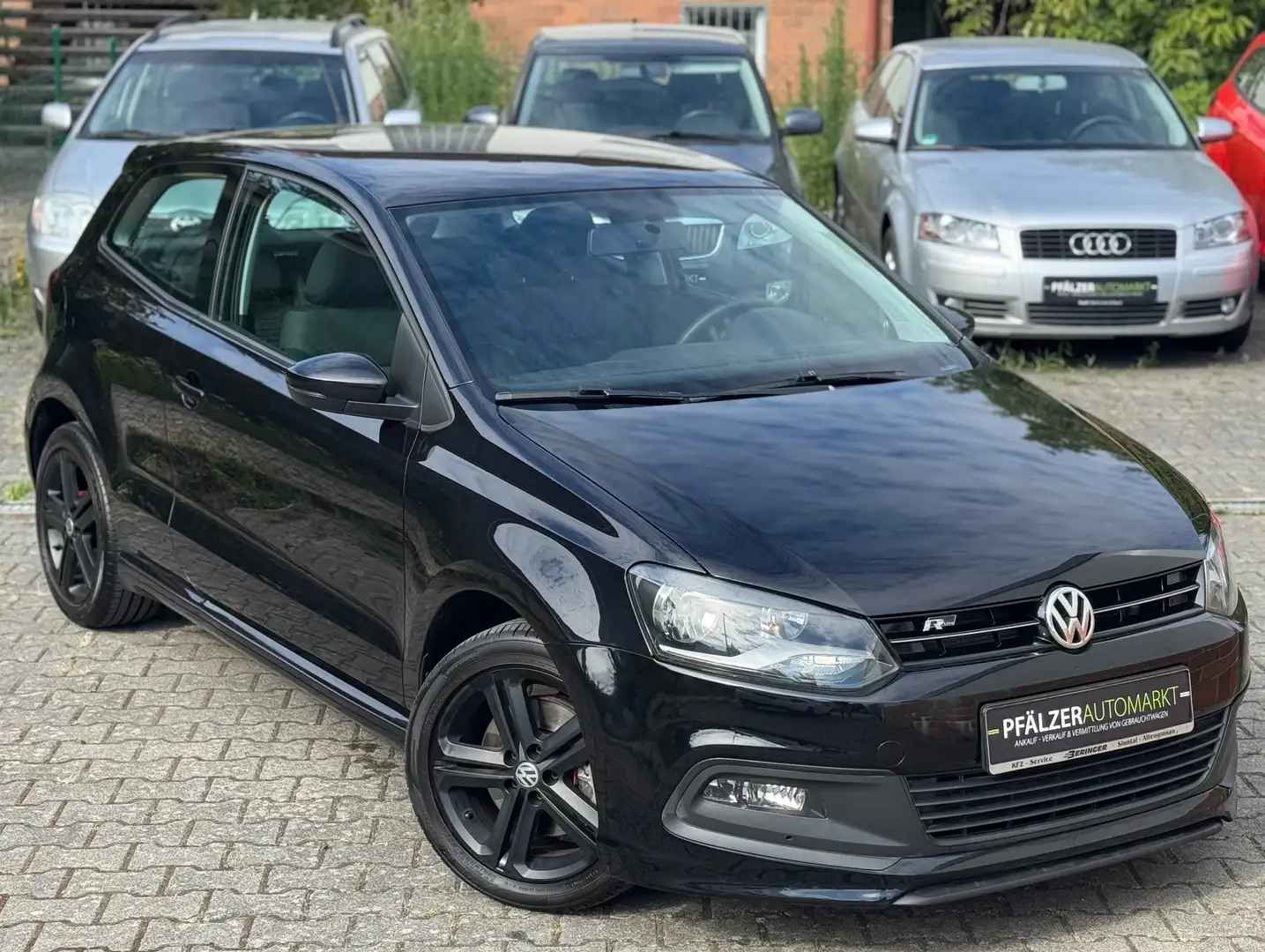 Volkswagen Polo 1.6 TDI R-Line PDC Tempomat Klimaautomatik 8-fach Schwarz - 1