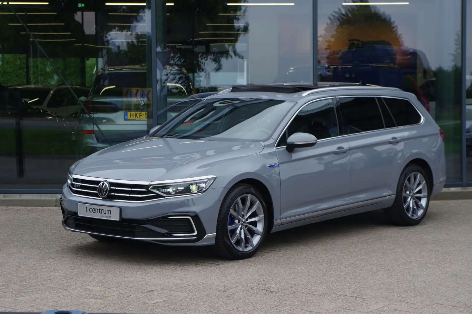 Volkswagen Passat Variant 1.4 TSI PHEV GTE 218 PK BNS, Panoramadak, Adap. LE Grey - 1