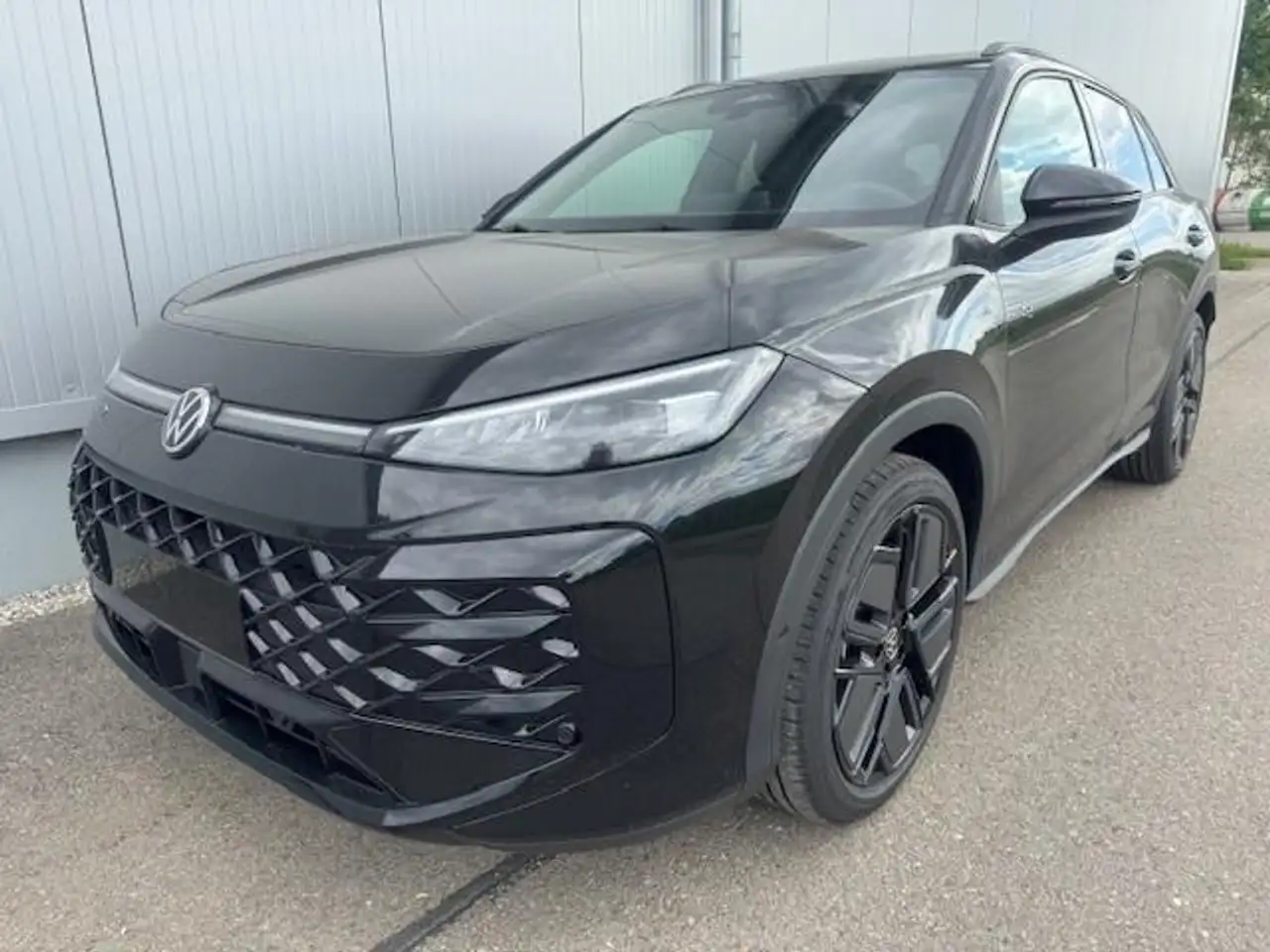 Volkswagen T-Roc 1.5 eTSI R-Line Pano Black GV5 19 Zoll