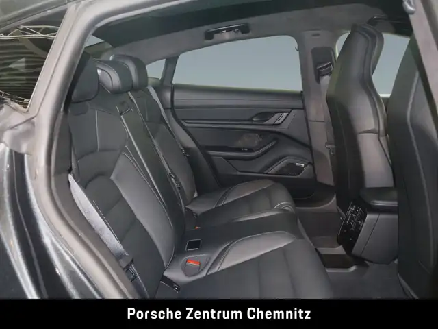 Porsche Taycan view 8