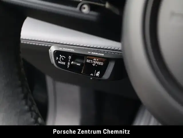 Porsche Taycan view 30