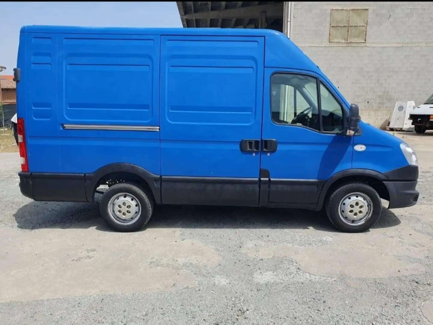 Iveco Massif 3.0 SW 146cv 3p N1 Modrá - 1