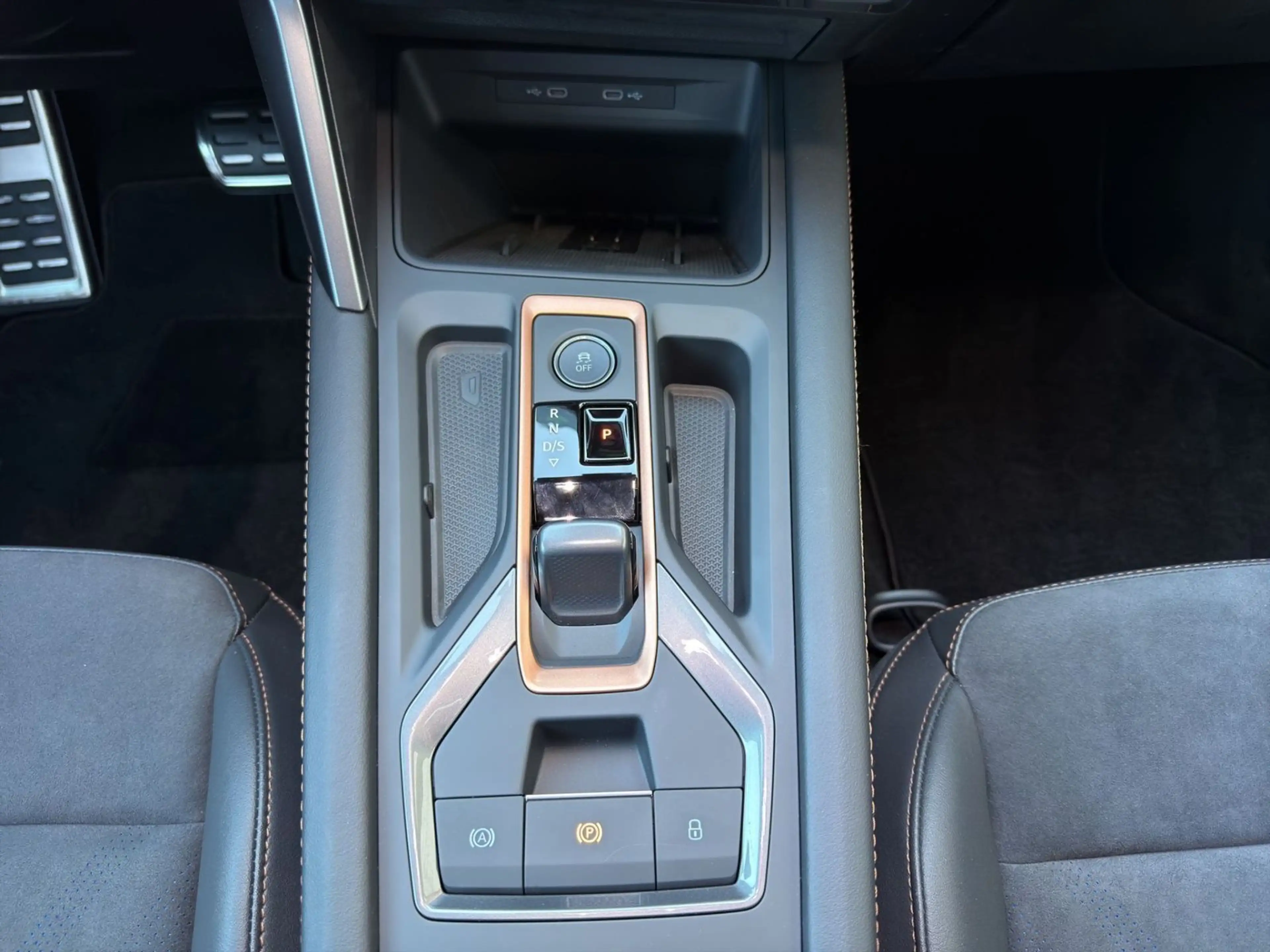 CUPRA Formentor 1.5 eTSI +ACC+AHK+APP+Kamera — photo 14
