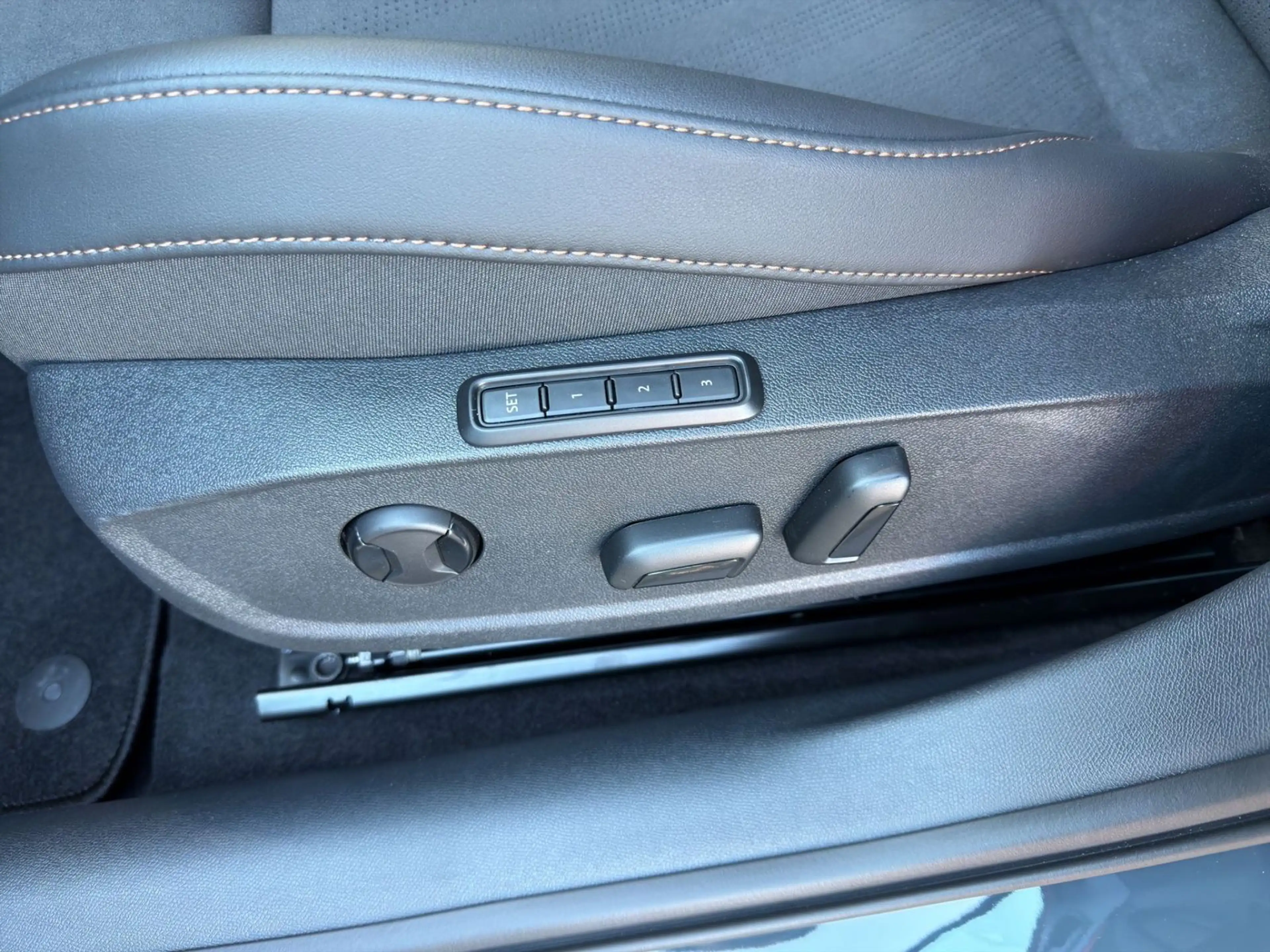 CUPRA Formentor 1.5 eTSI +ACC+AHK+APP+Kamera — photo 8