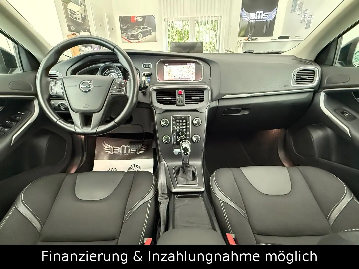 Volvo V40 Garantie bis 07.2026 Zwart - 2