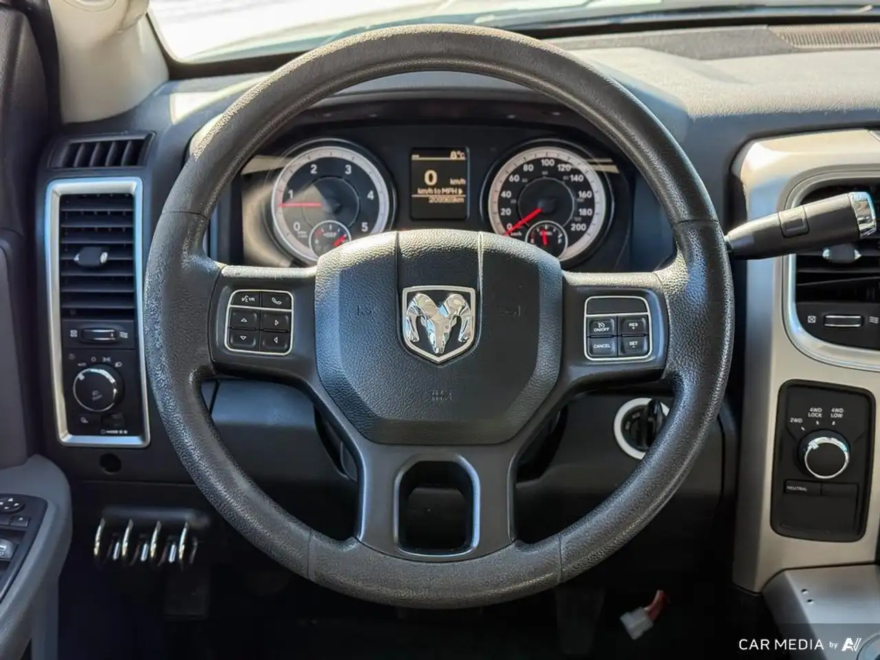 RAM 3500 снимка RAM 3500