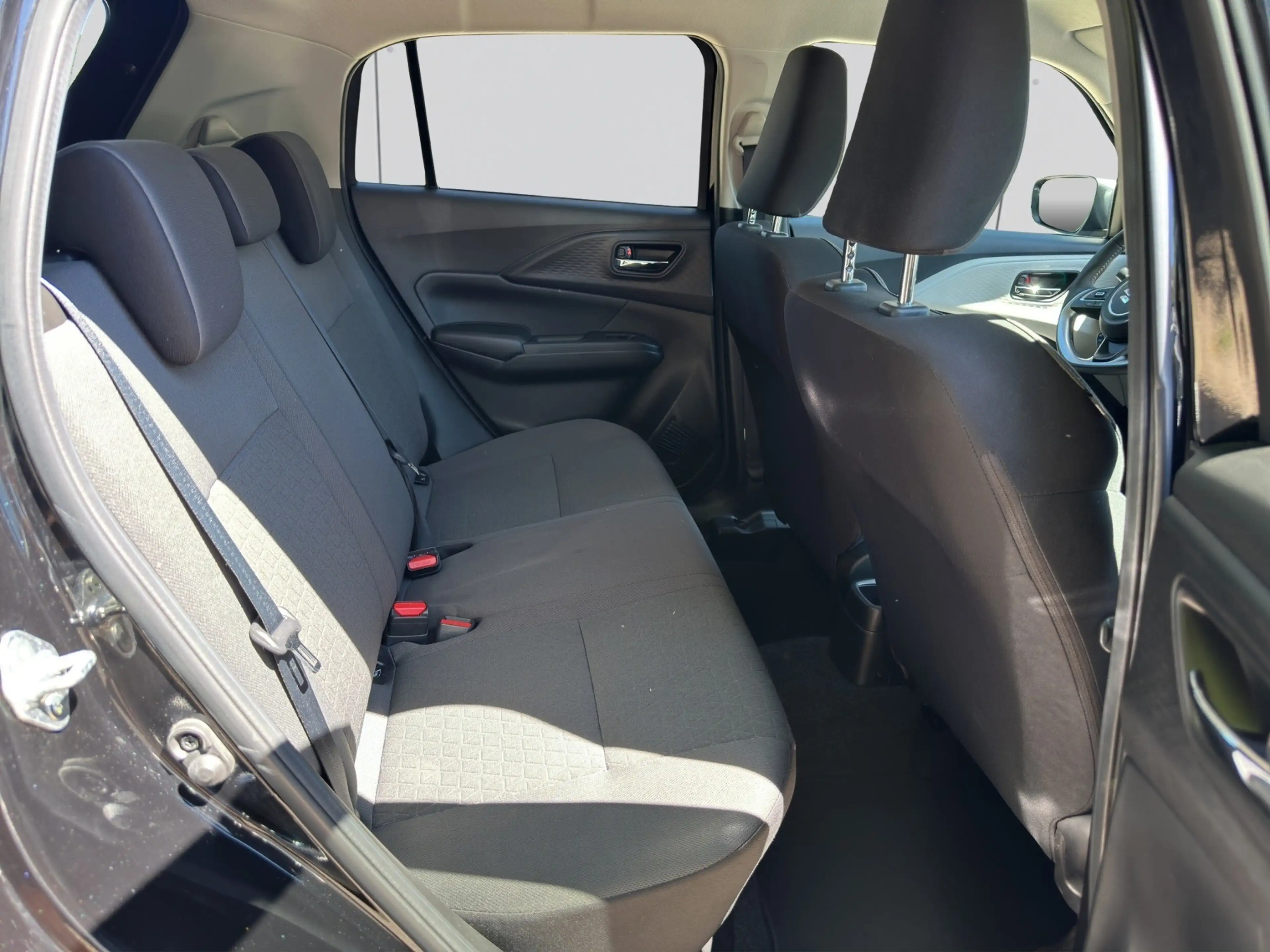 Suzuki Swift 1.2 Dualjet Mild-Hybrid Comfort*CVT*LED* — photo 9