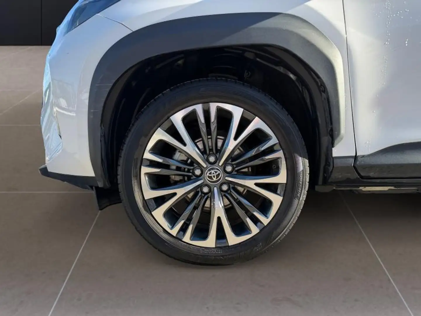 Toyota Yaris Cross Elegante Bianco - 2