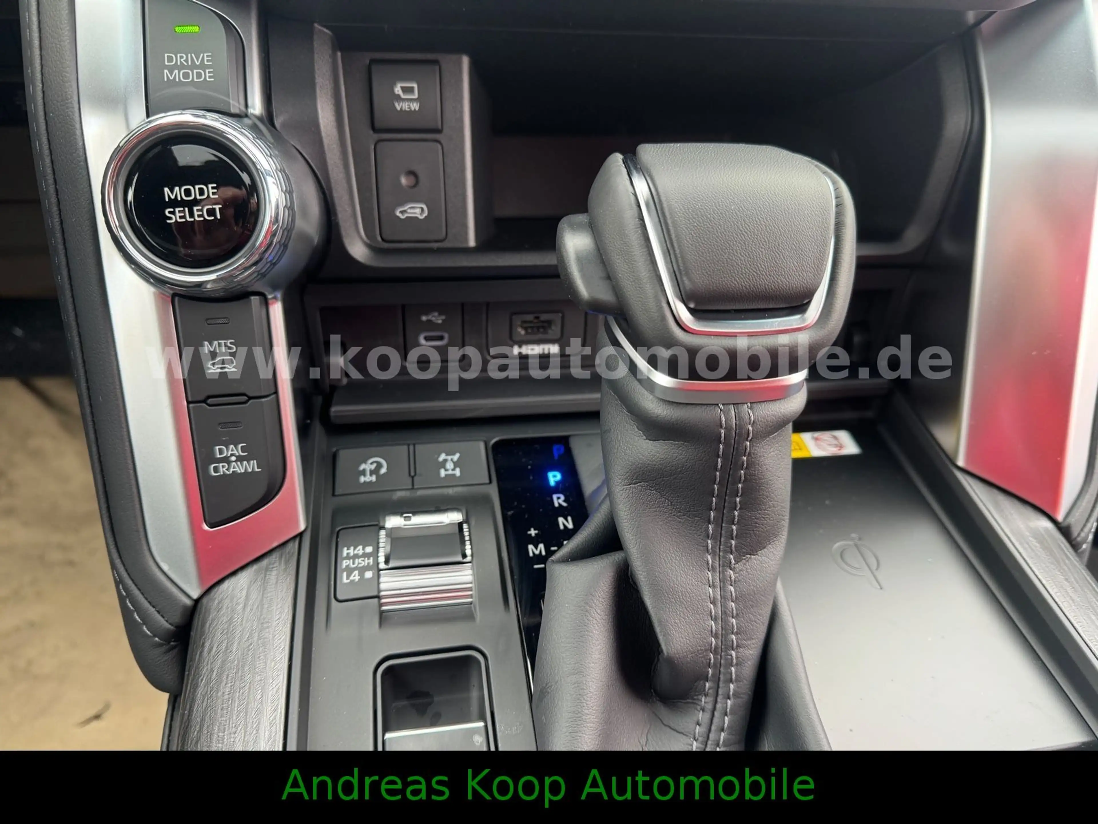 Toyota Land Cruiser 300 Premium ZX Mod 2026 3,3D V6 5-Sitze Sofort — photo 10