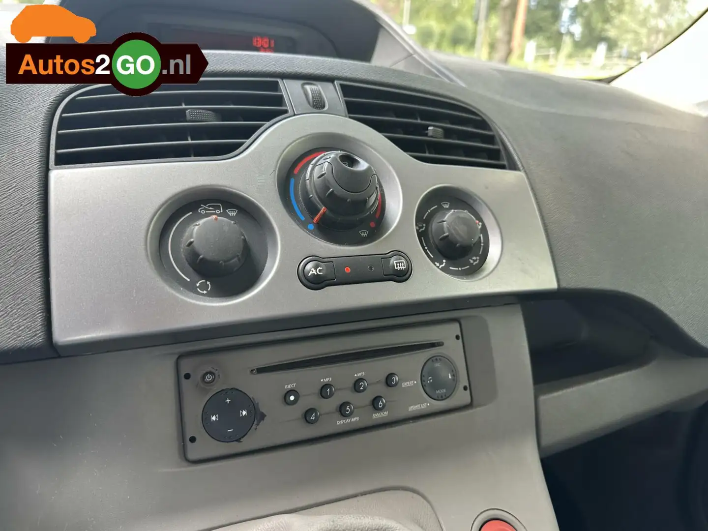 Renault Kangoo combi 1.6-16V Expression crvena - 2
