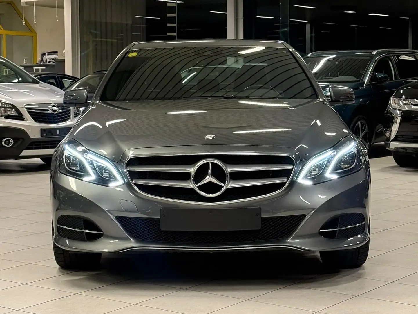 Mercedes-Benz E 200 2.2D 100kw Euro6b Automaat Année 2015,138.000KM Gris - 2