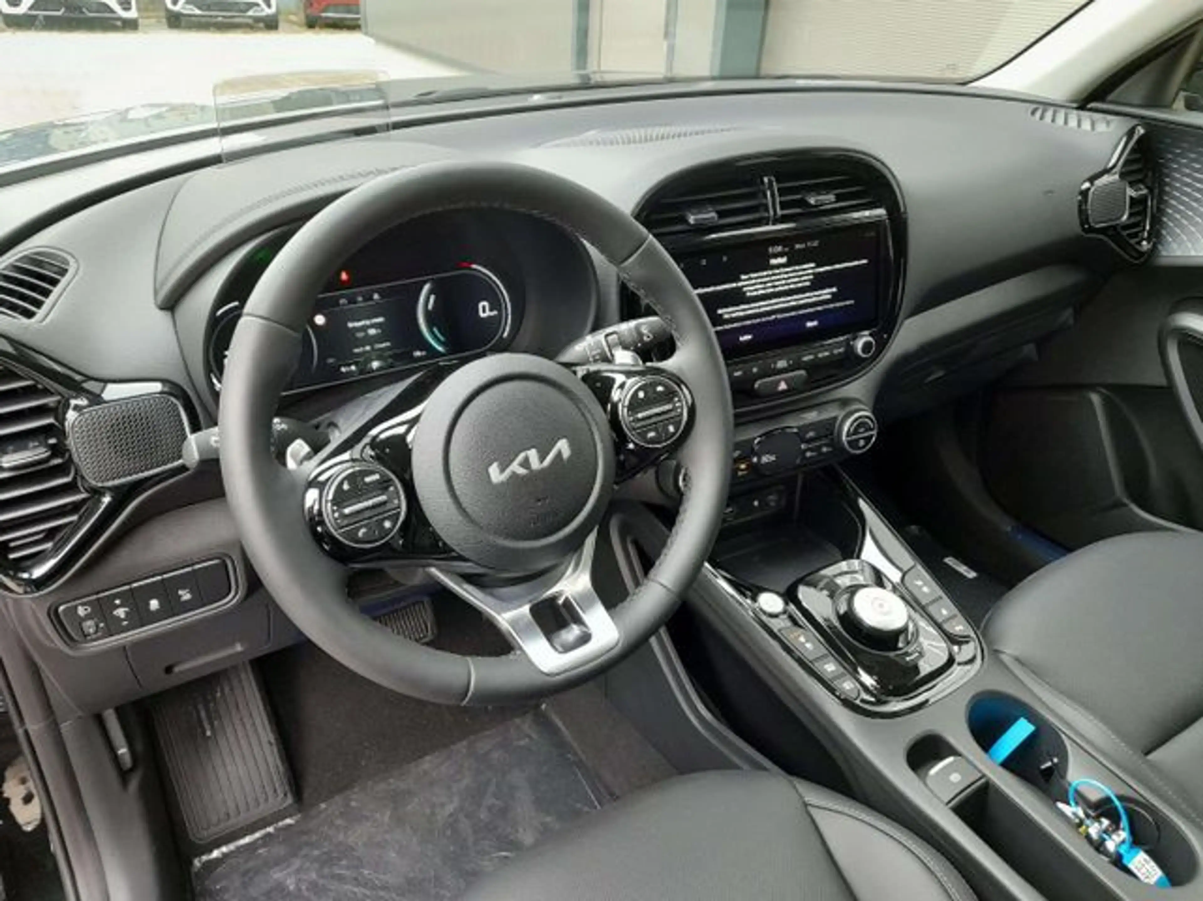Kia Soul E-Soul Inspiration WP Leder-Paket Glasdach — photo 7