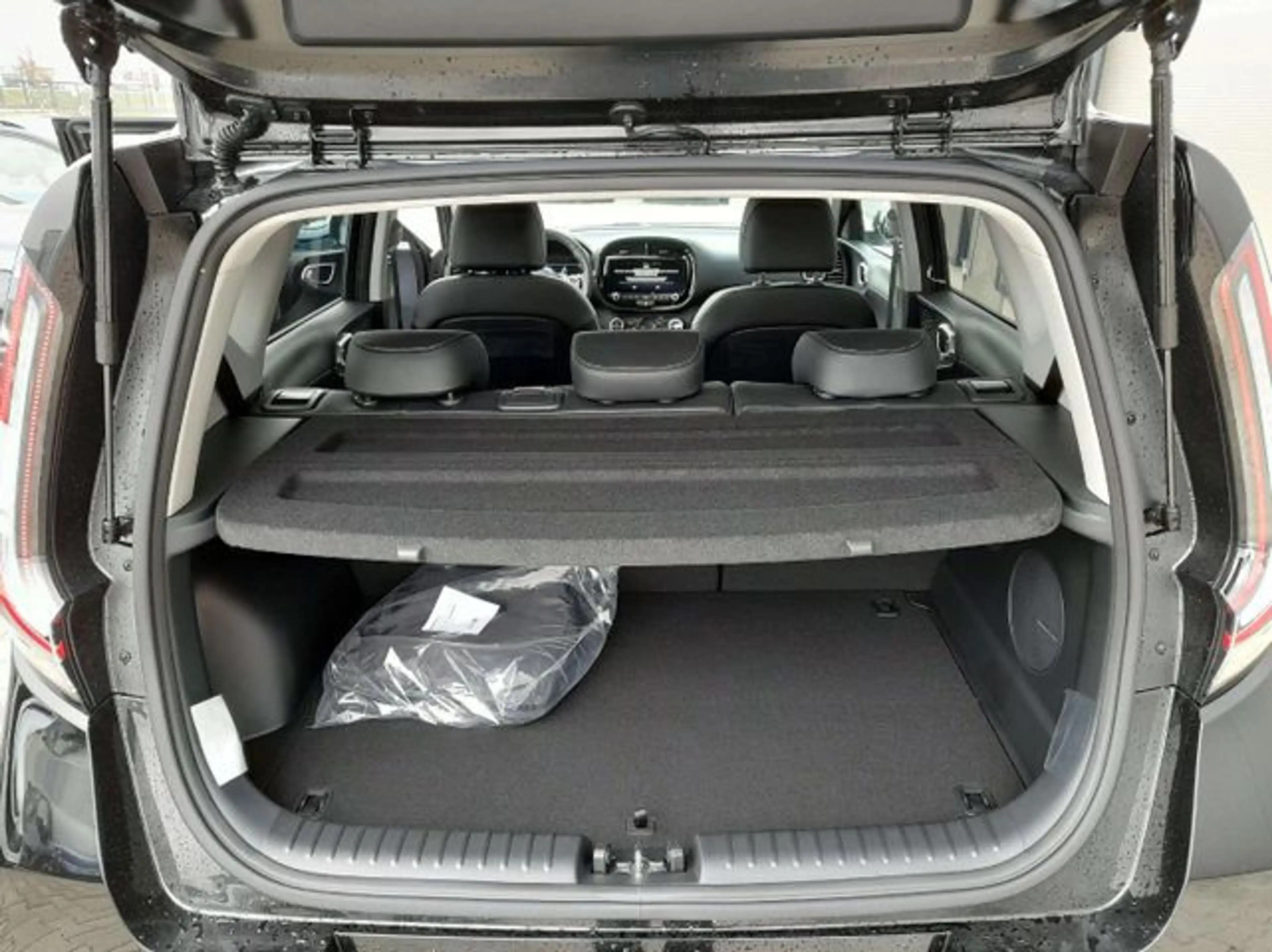 Kia Soul E-Soul Inspiration WP Leder-Paket Glasdach — photo 15