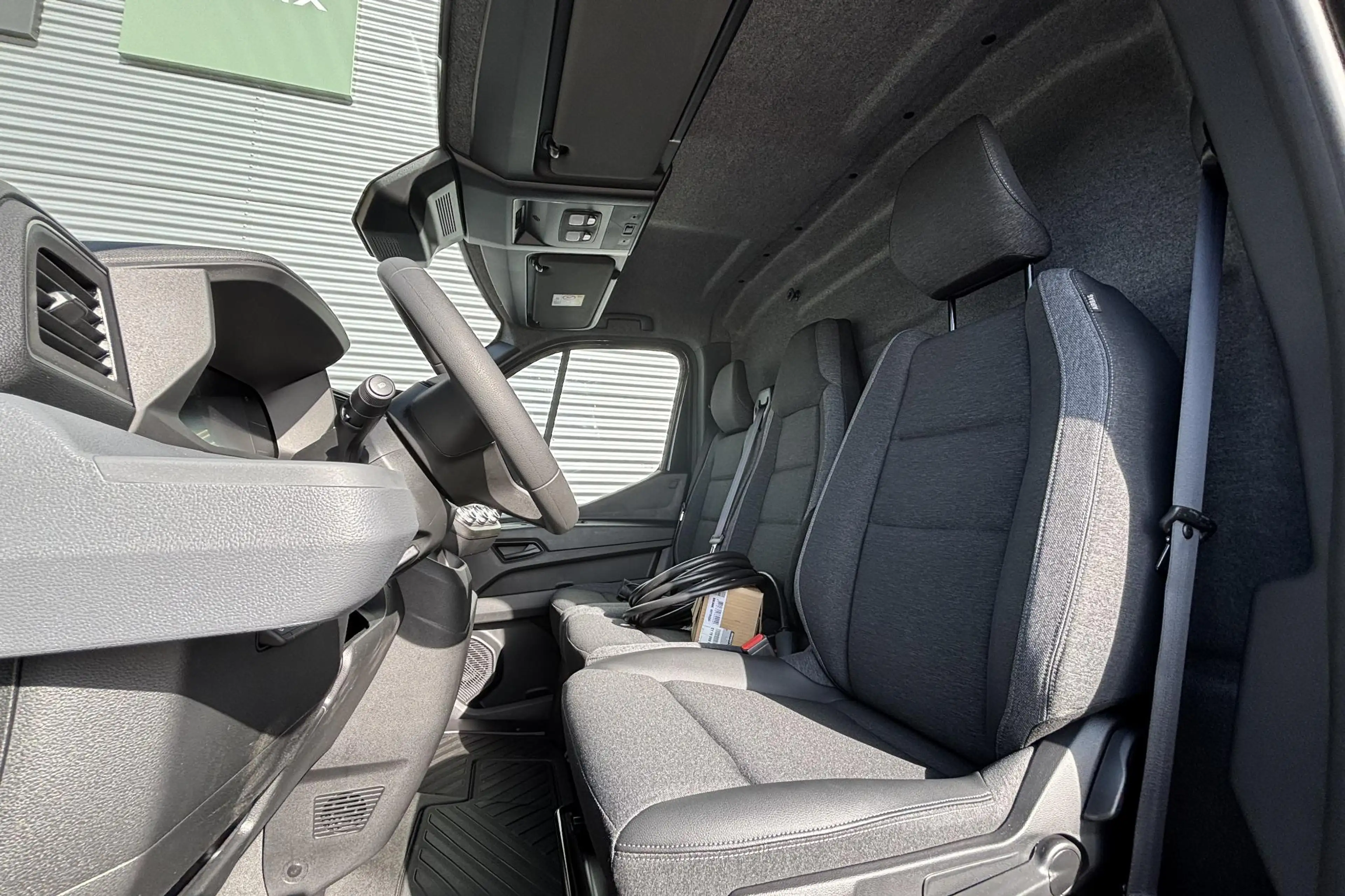 Renault Master E-Tech T35 L2H2 Advance long range 87 kWh — photo 7