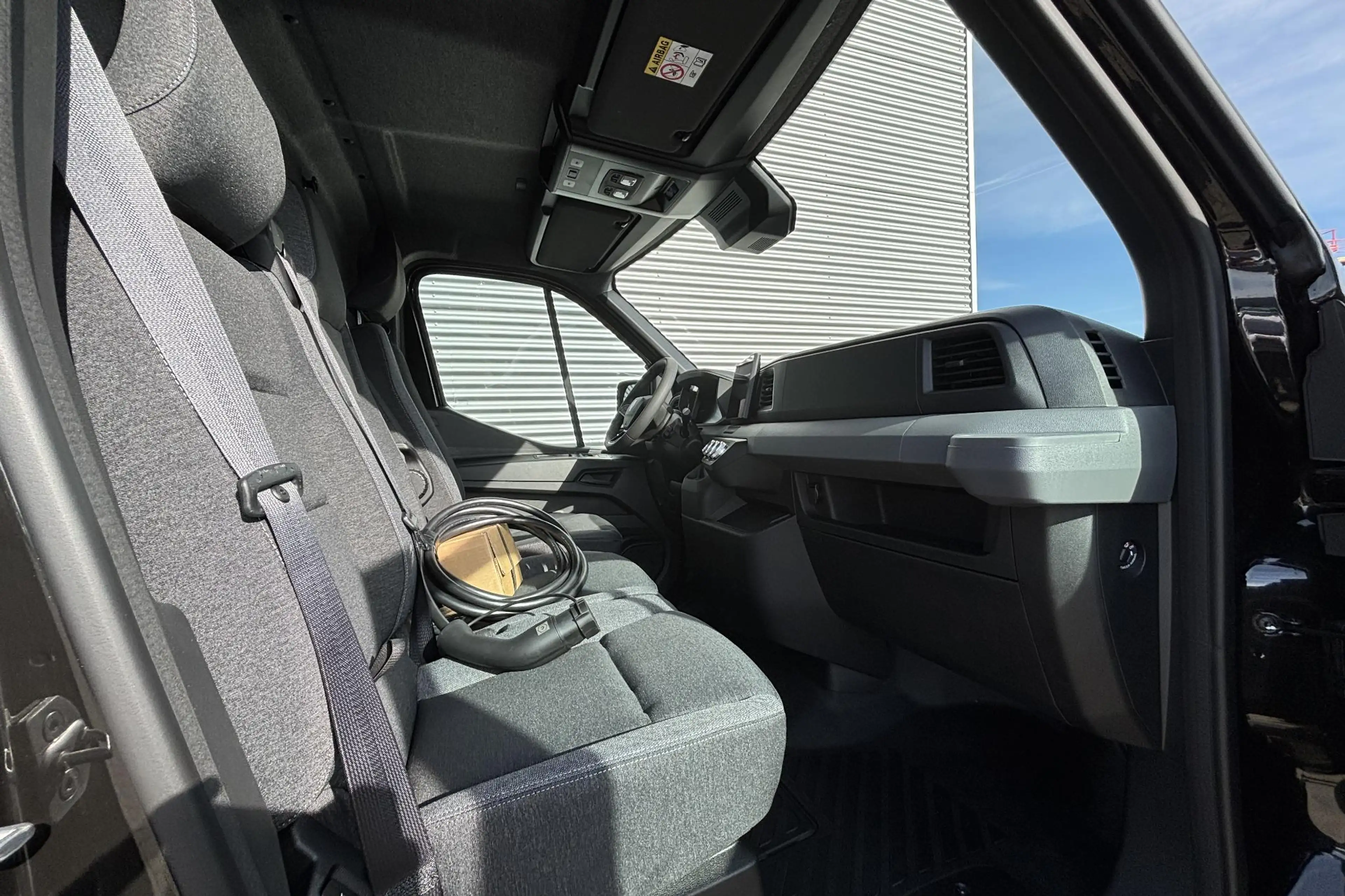 Renault Master E-Tech T35 L2H2 Advance long range 87 kWh — photo 14