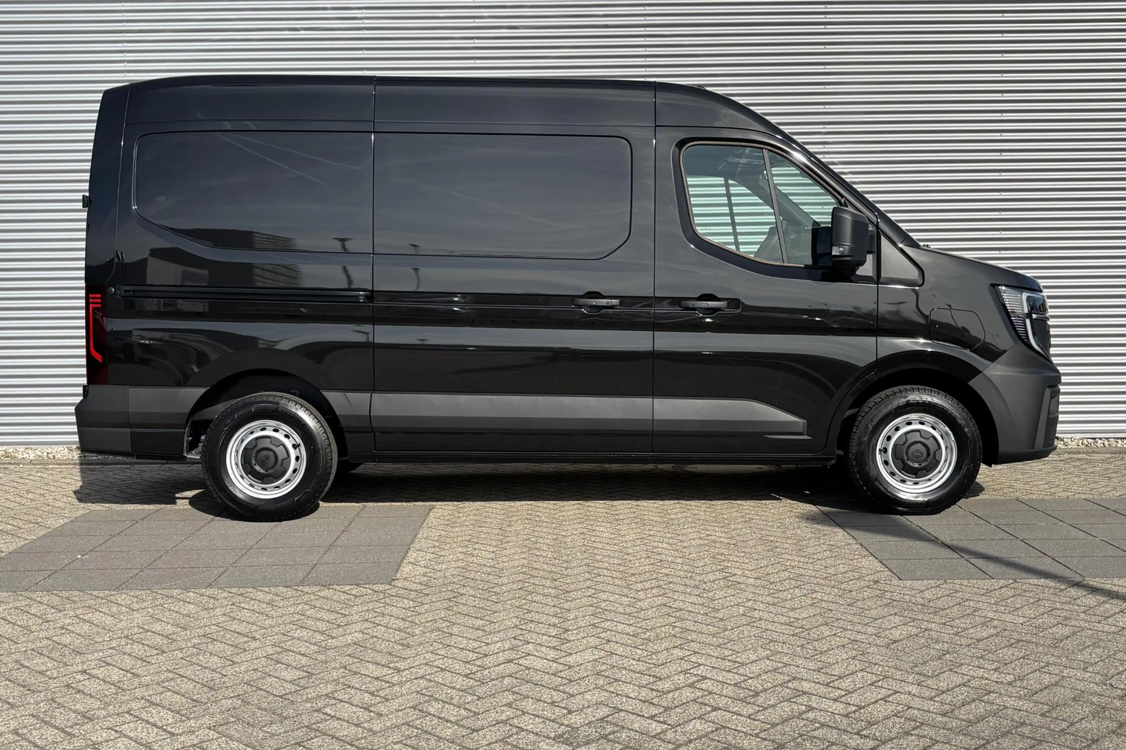 Renault Master E-Tech T35 L2H2 Advance long range 87 kWh — photo 10