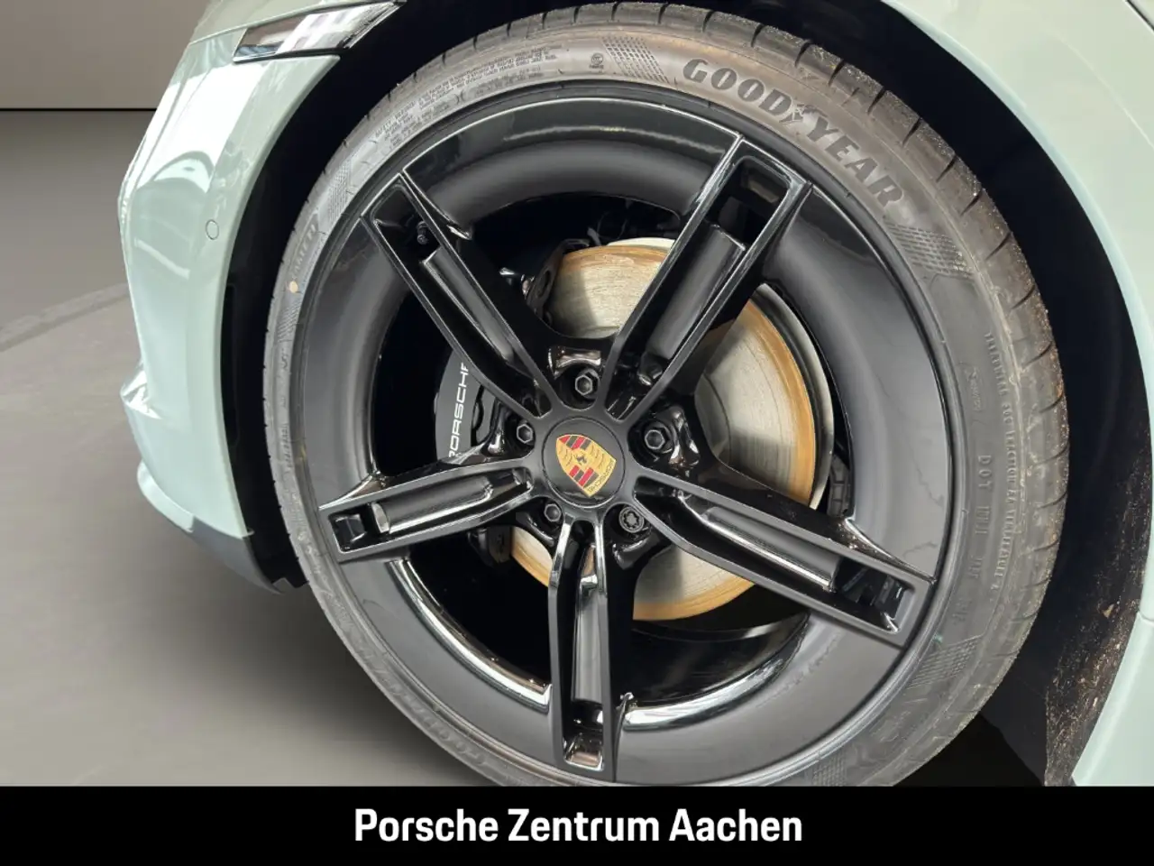 Porsche Taycan 4S Black Edition Clubleder 21-Zoll BOSE 10