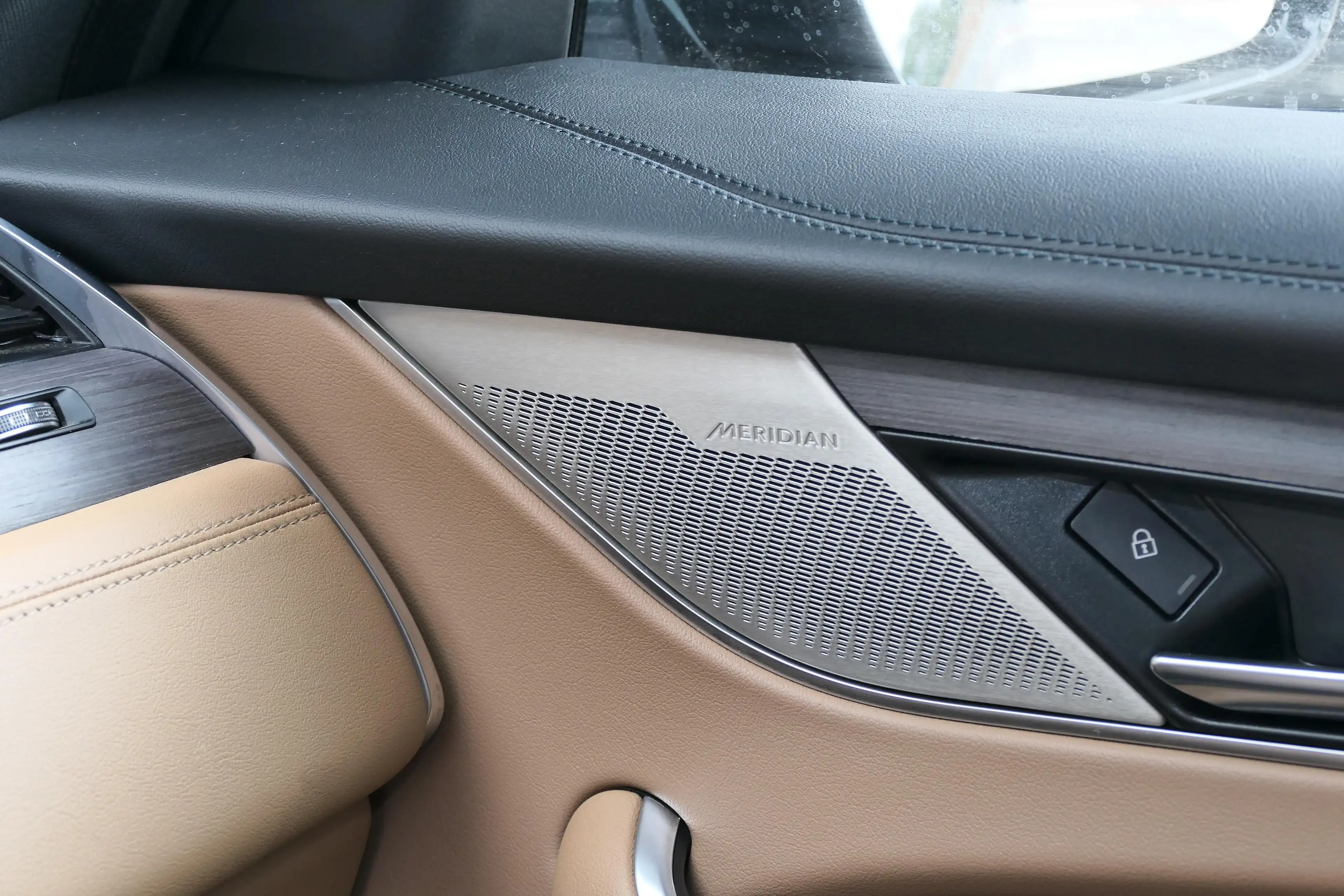 Jaguar F-Pace P400e S AWD Auto. 23MY — photo 14