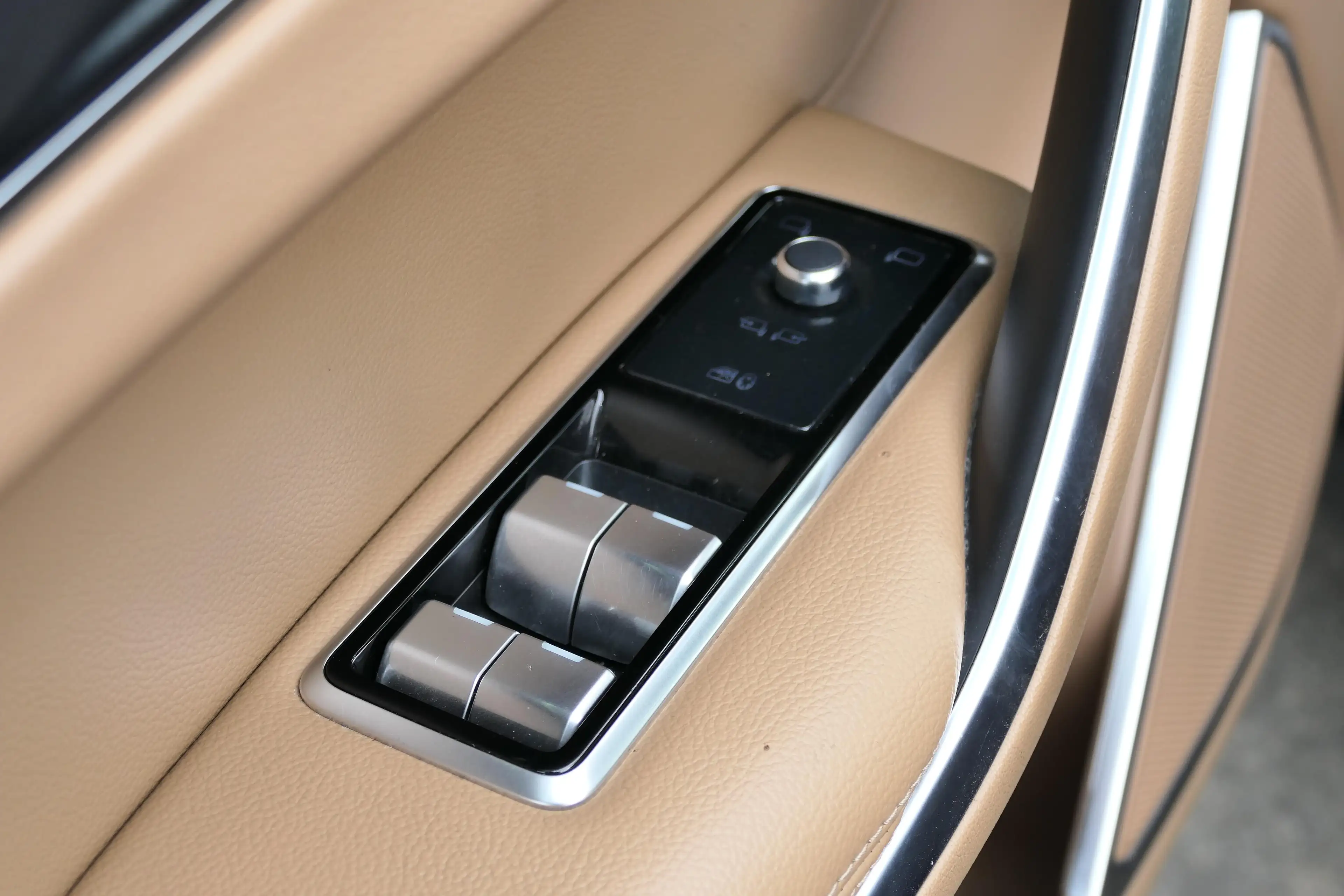 Jaguar F-Pace P400e S AWD Auto. 23MY — photo 13
