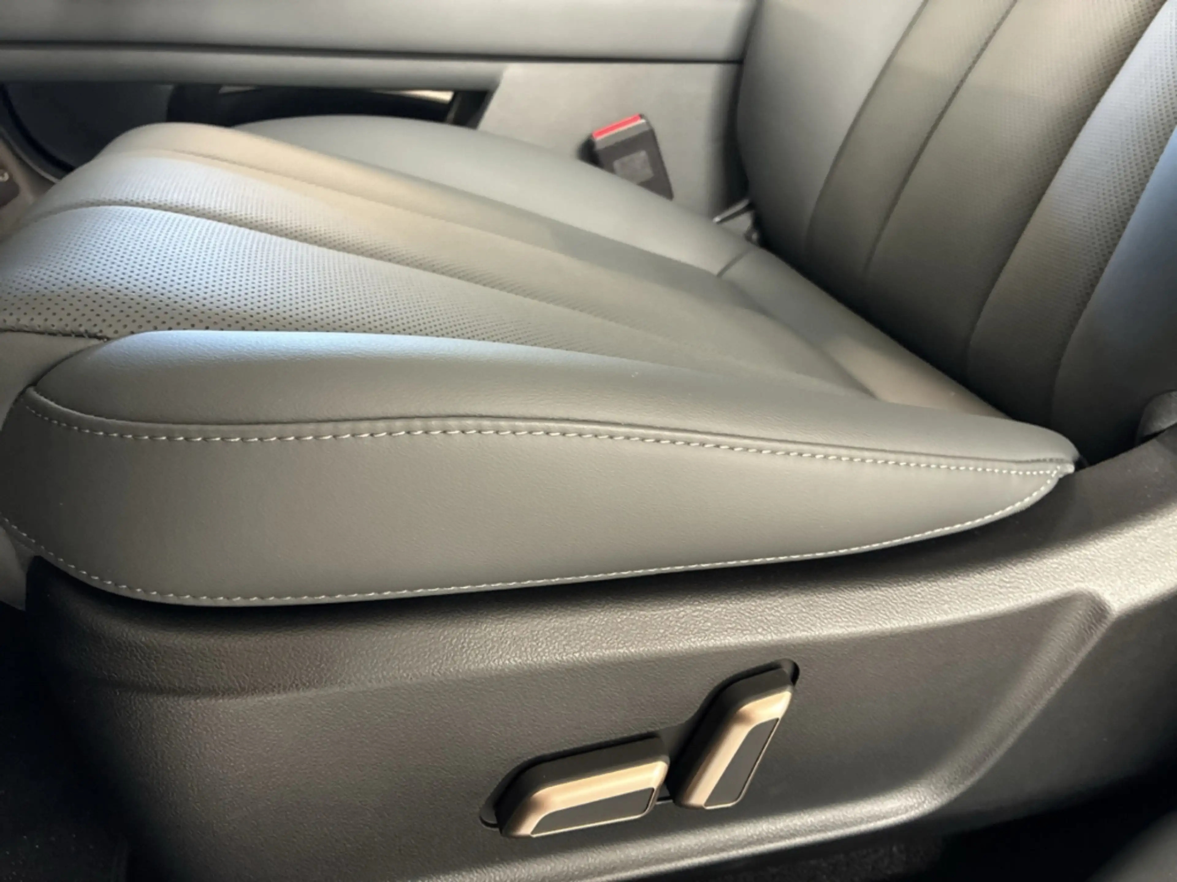 GWM 1.5 Luxury Hybrid LED Pano eHeckklappe 360°PDC ACC — photo 9