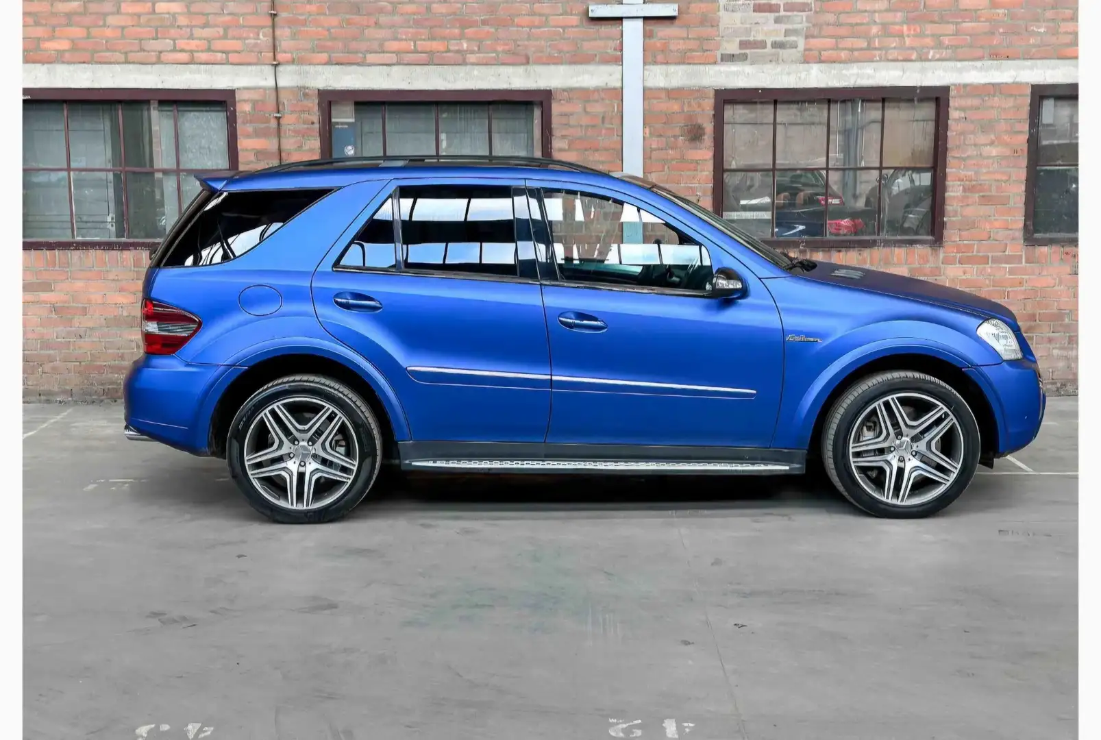 Mercedes-Benz ML 63 AMG 4Matic 7G-TRONIC GRIJS KENTEKEN Bleu - 1
