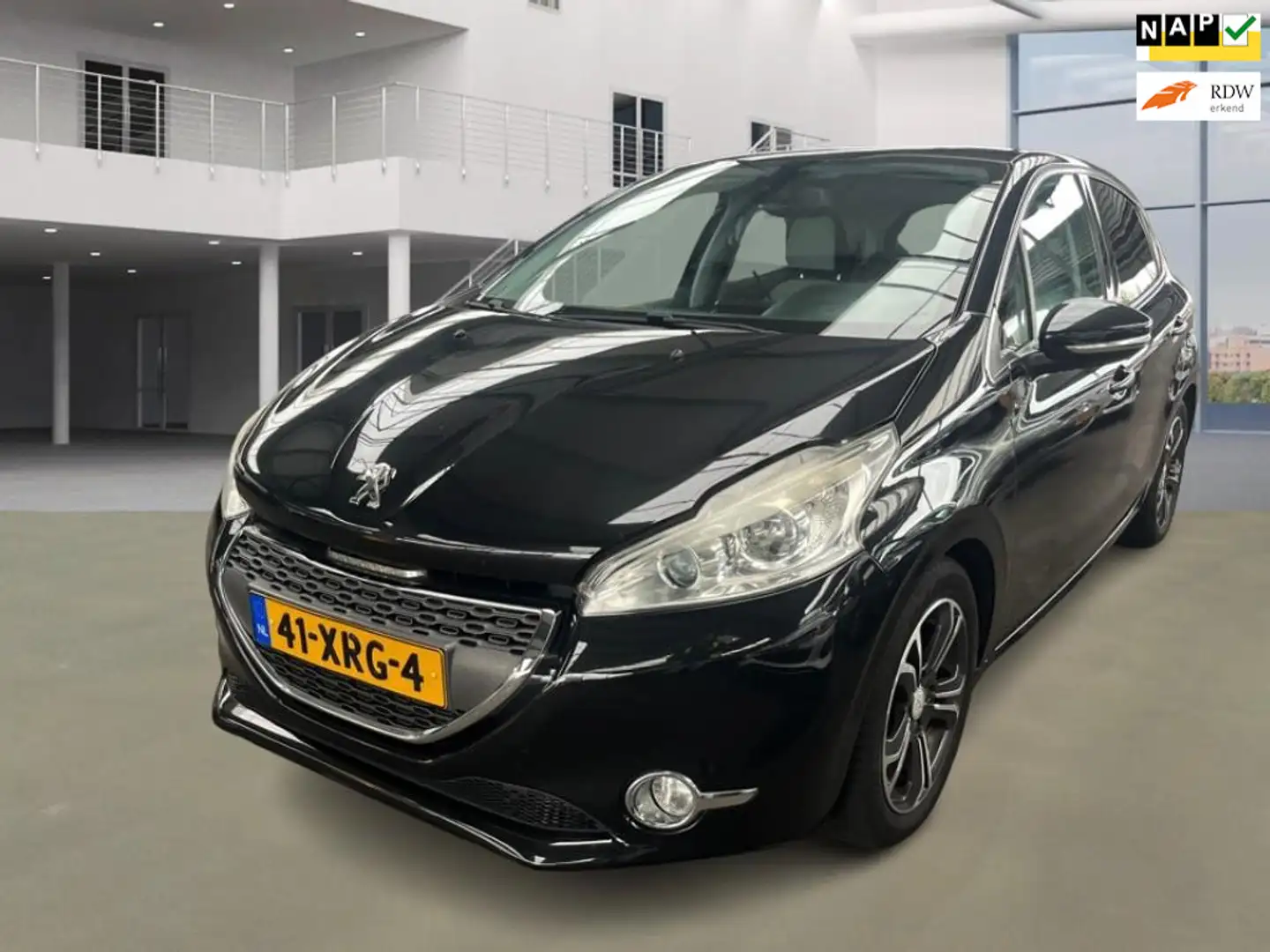 Peugeot 208 1.4 VTi Griffe/NAVI/LEDER/TREKHAAK/PSENSOR/INCL JA Negro - 1