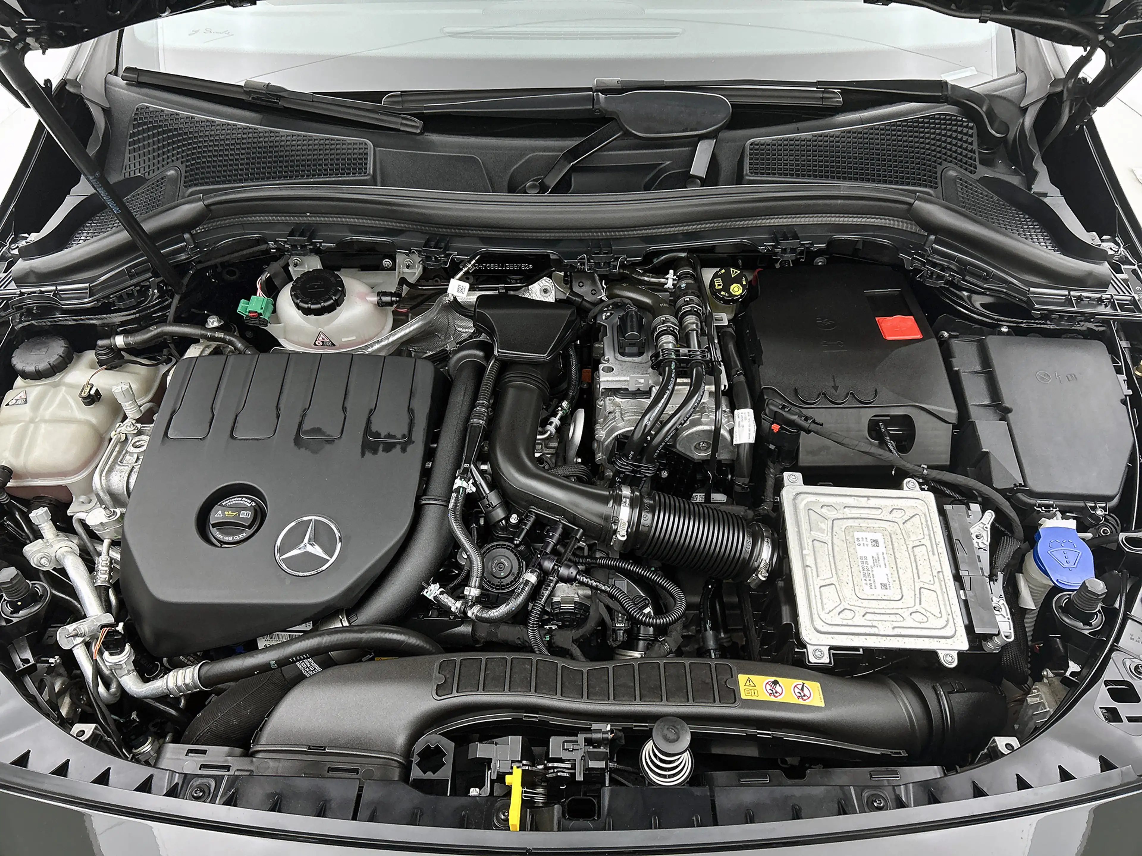 Mercedes-Benz B 250 e Hybride Premium Design AMG line / 1/2 Leder / St — photo 31